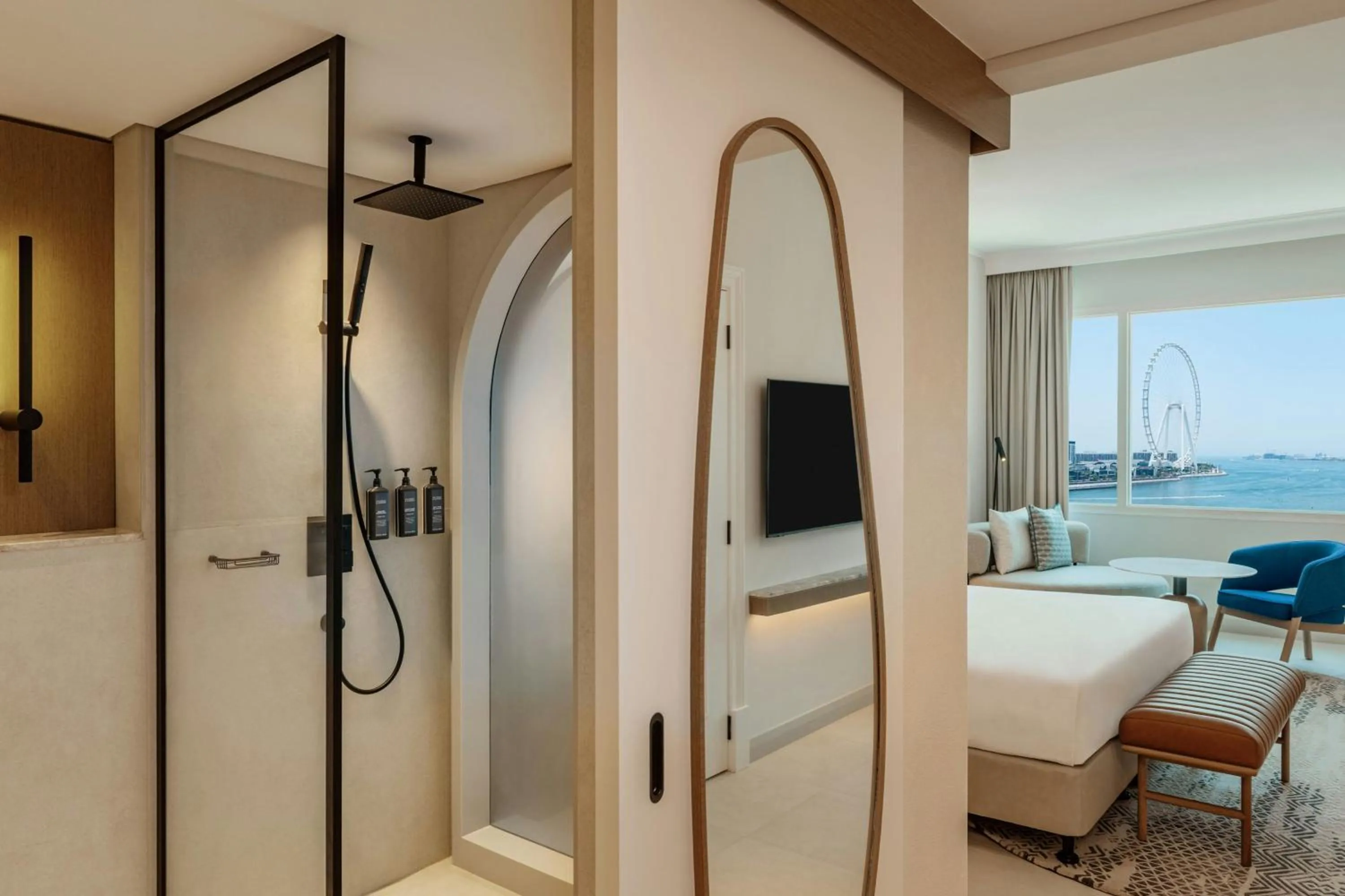 Photo of the whole room, Bed in Sheraton Jumeirah Beach Resort