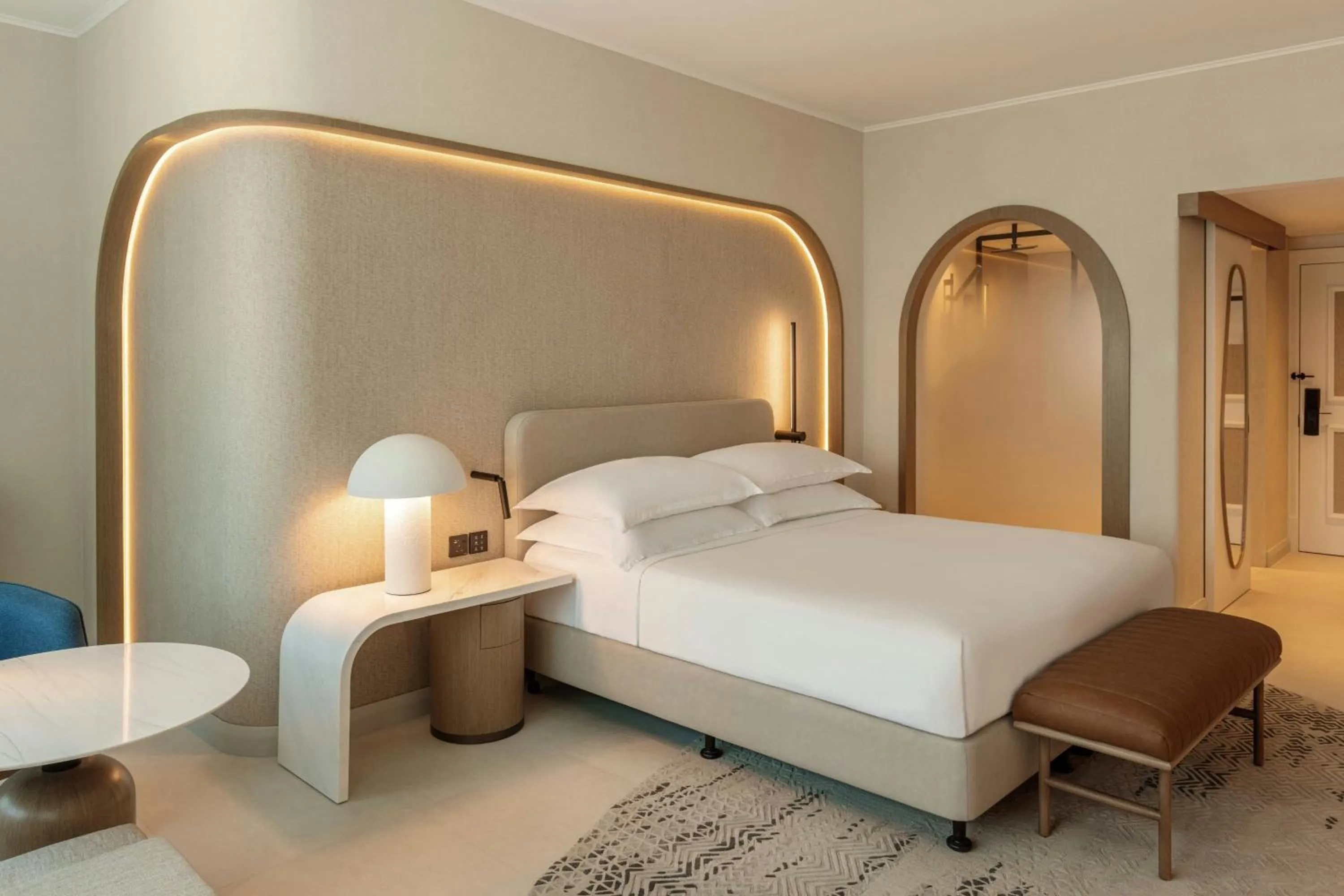 Photo of the whole room, Bed in Sheraton Jumeirah Beach Resort