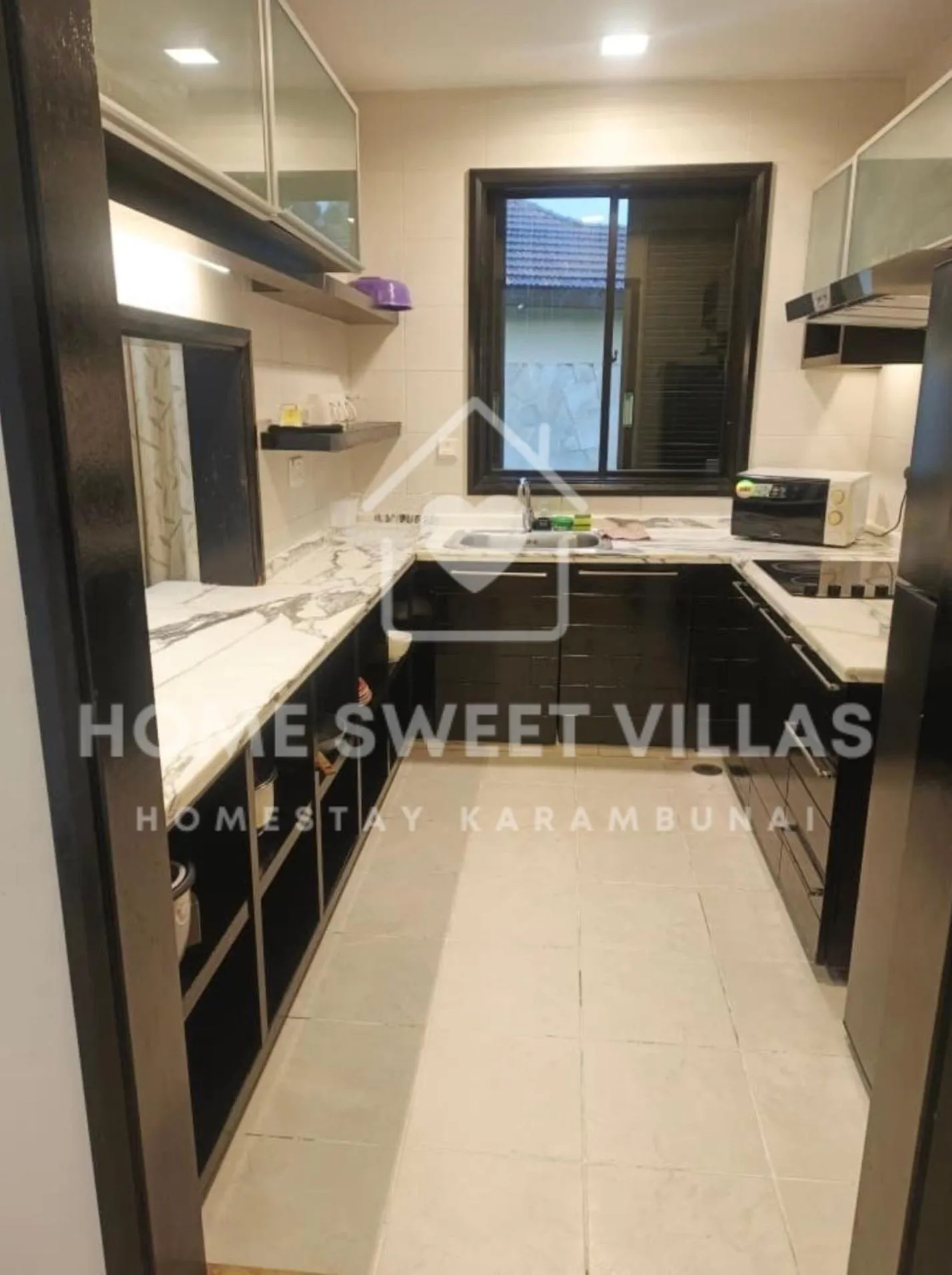 Kitchen or kitchenette in Home Sweet Villas, Karambunai