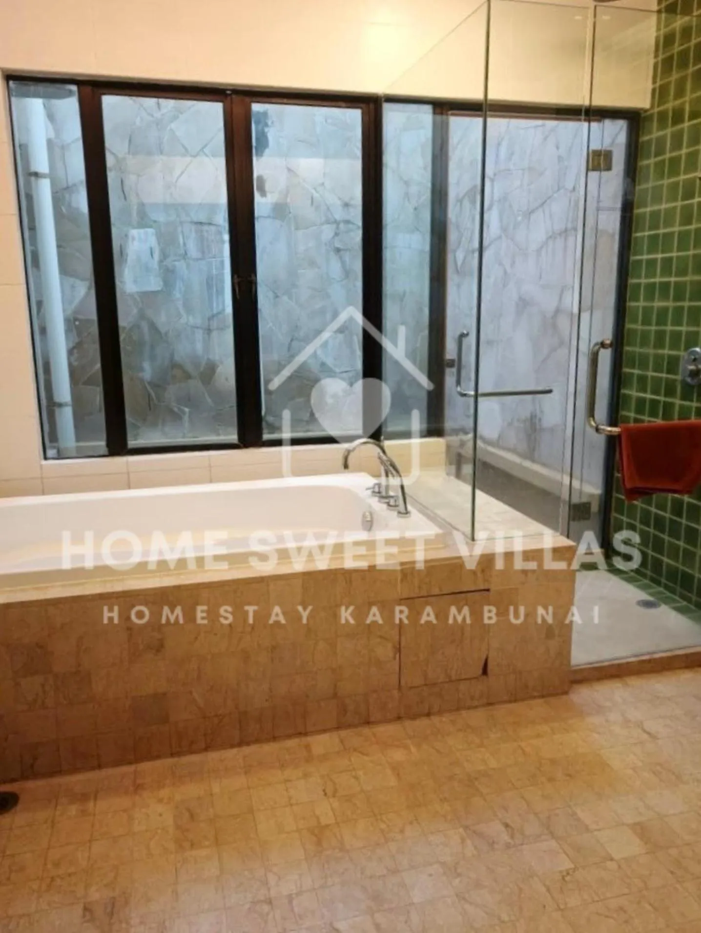 Bath in Home Sweet Villas, Karambunai