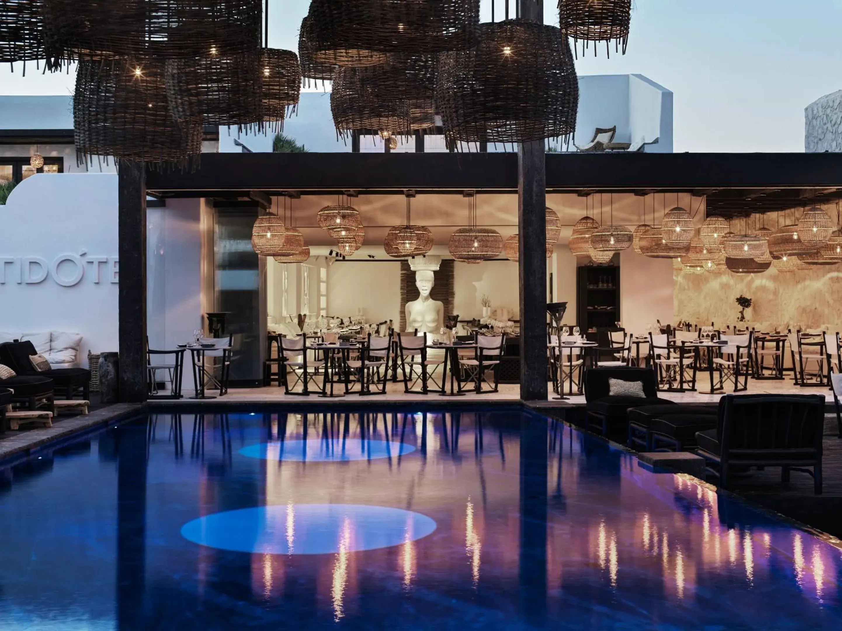 Restaurant/places to eat in Myconian O, a Member of Design Hotels Restaurant/places to eat in Myconian O, a Member of Design Hotels