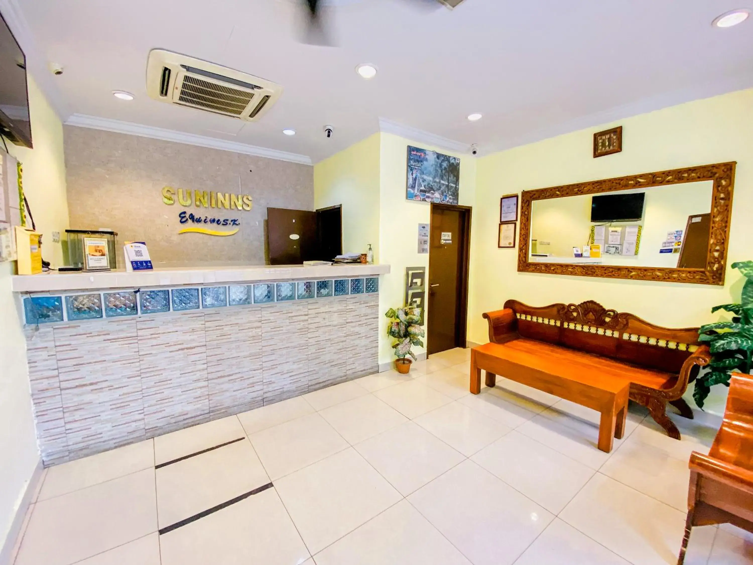 Lobby or reception in Sun Inns Hotel Equine, Seri Kembangan Lobby or reception in Sun Inns Hotel Equine, Seri Kembangan
