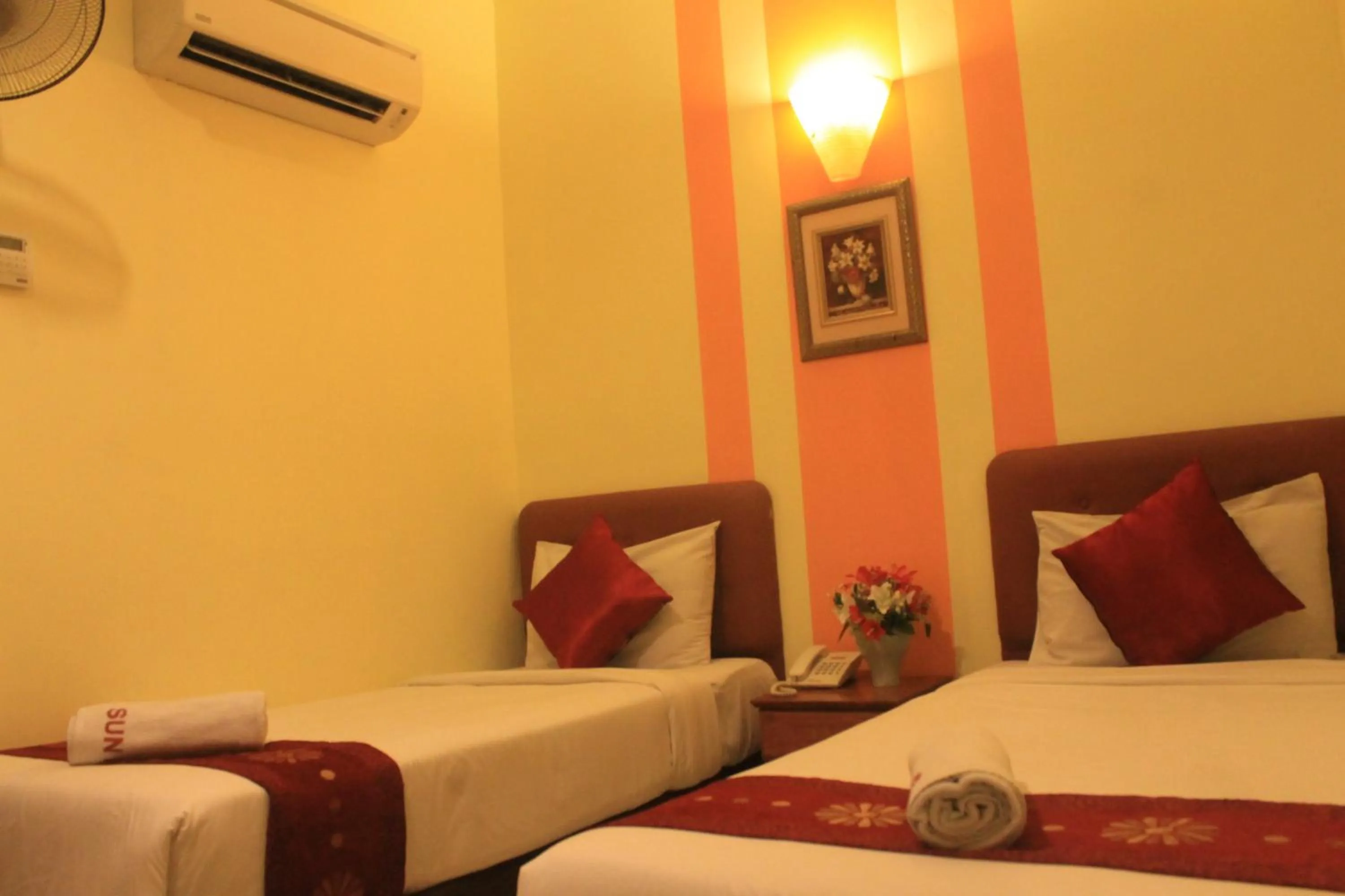 Bedroom, Bed in Sun Inns Hotel Equine, Seri Kembangan