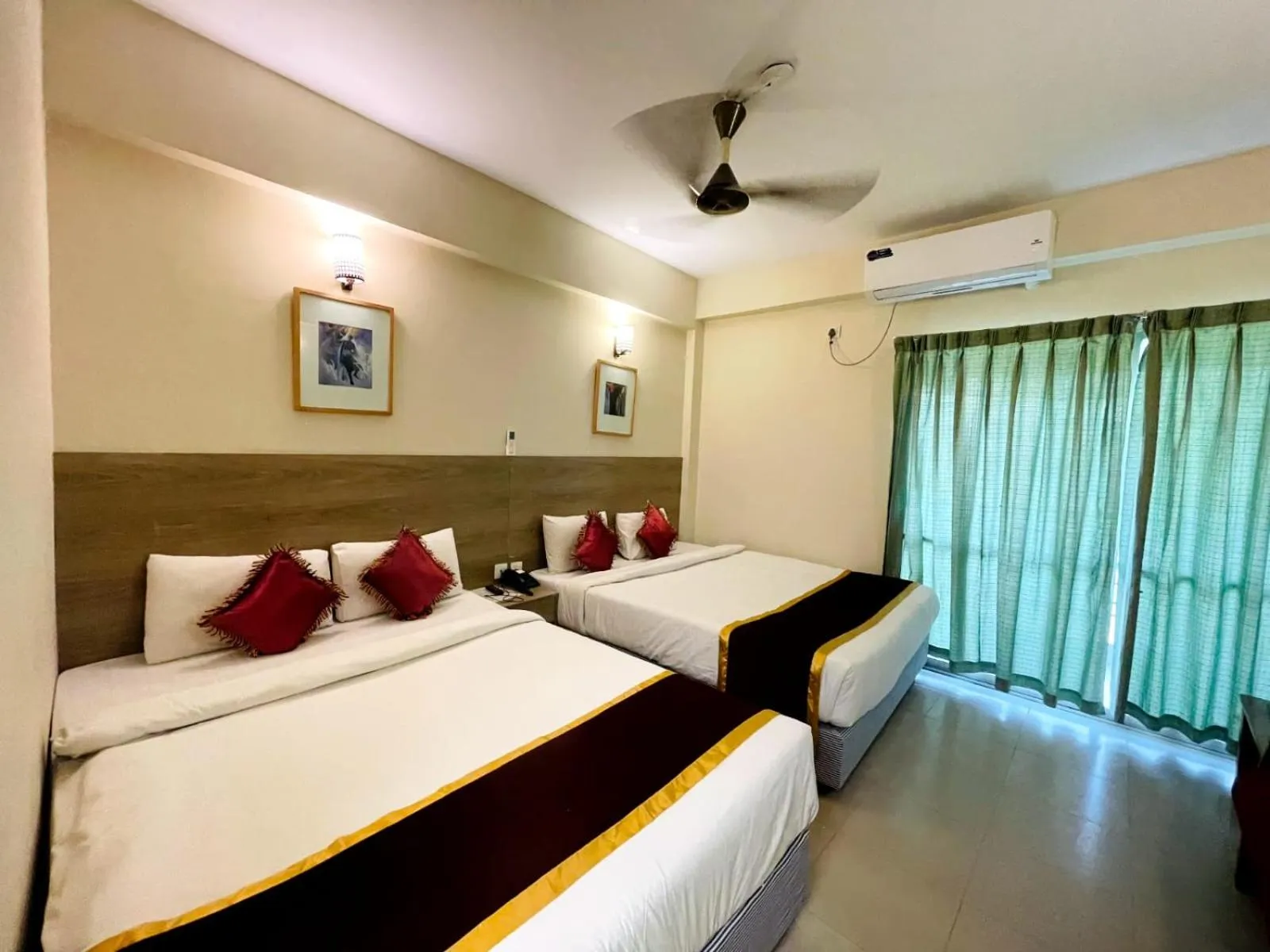 Family Room with Balcony in Hotel Kollol by J&Z Group