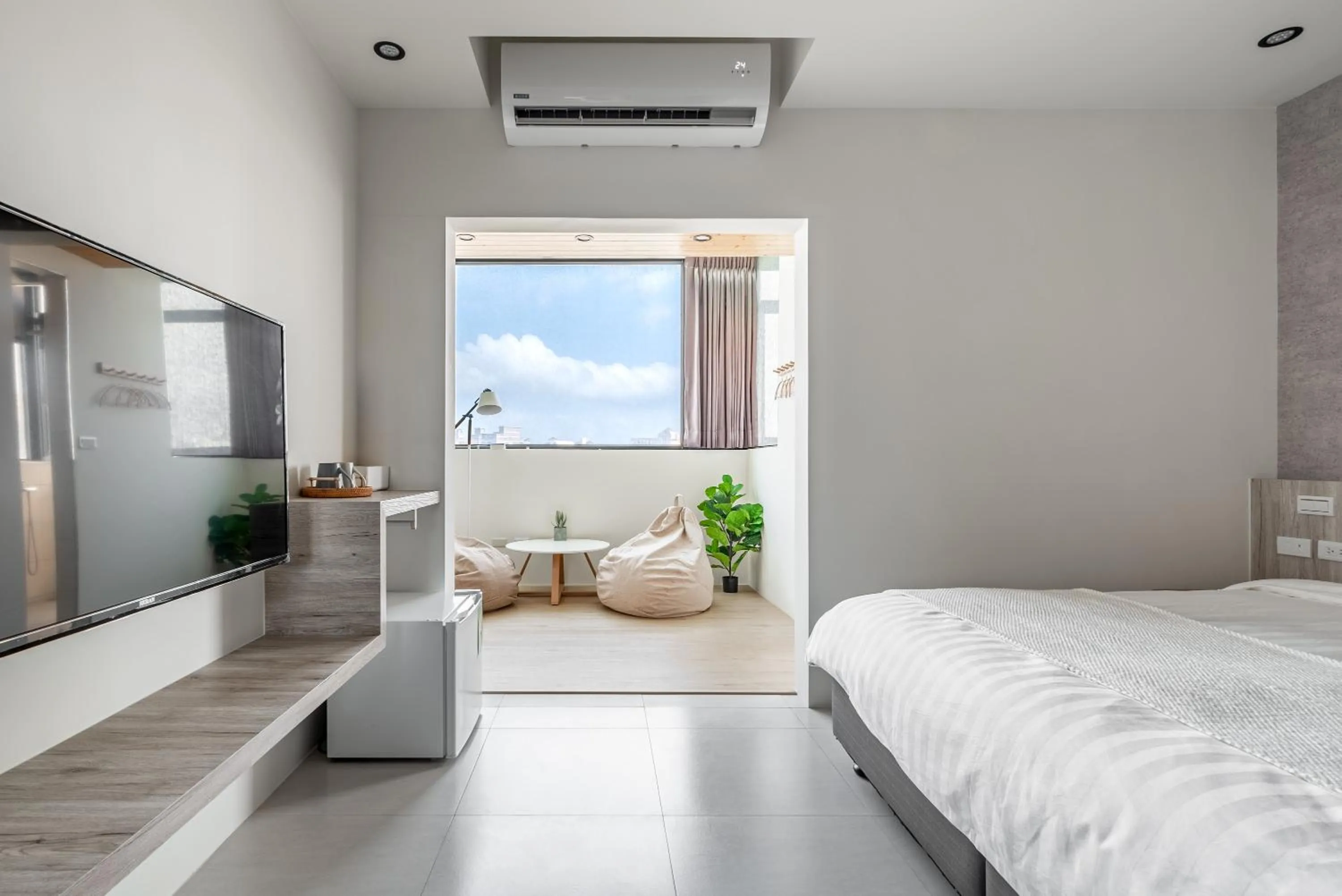 Photo of the whole room, Bed in Penghu SunSea Hall