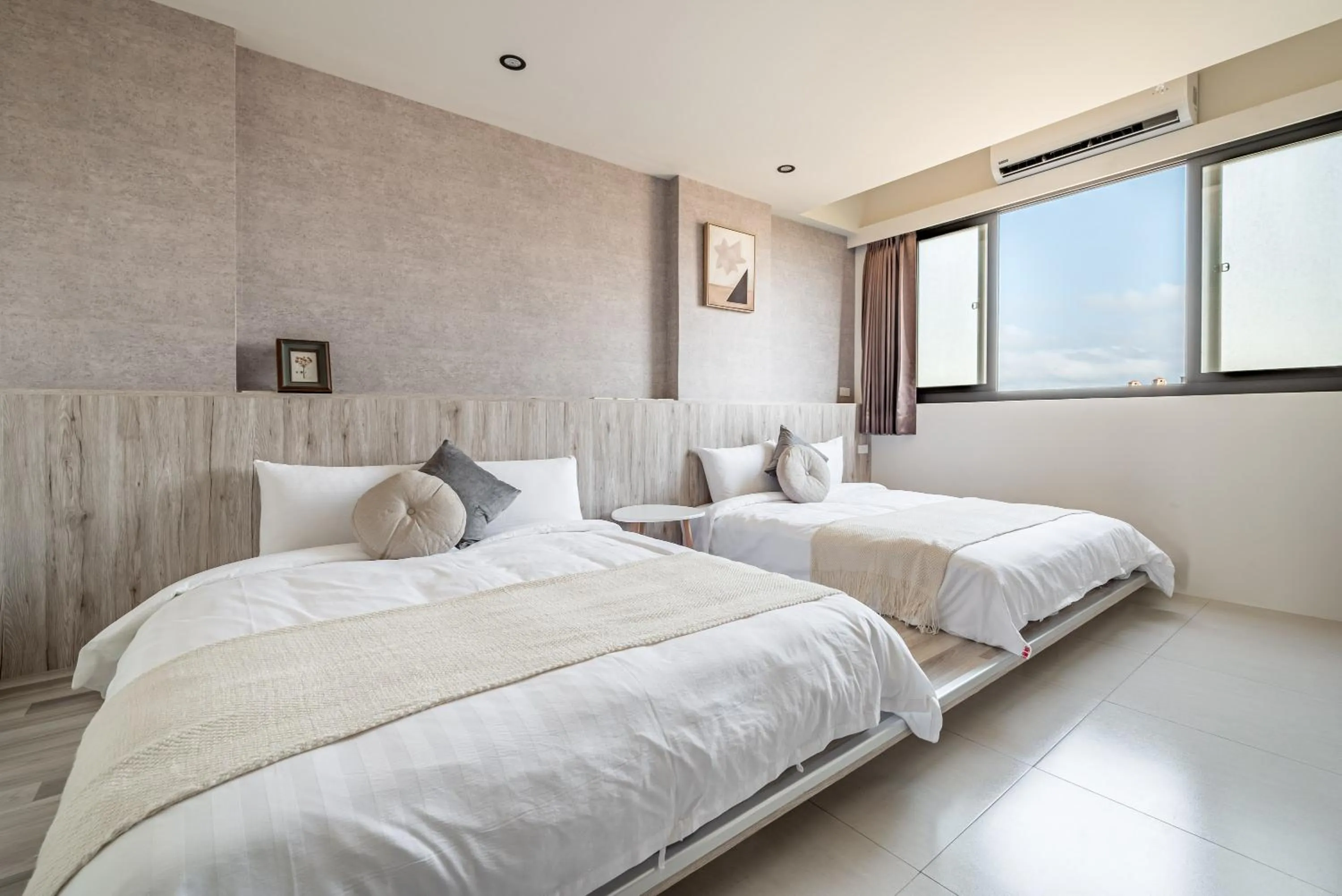 Photo of the whole room, Bed in Penghu SunSea Hall