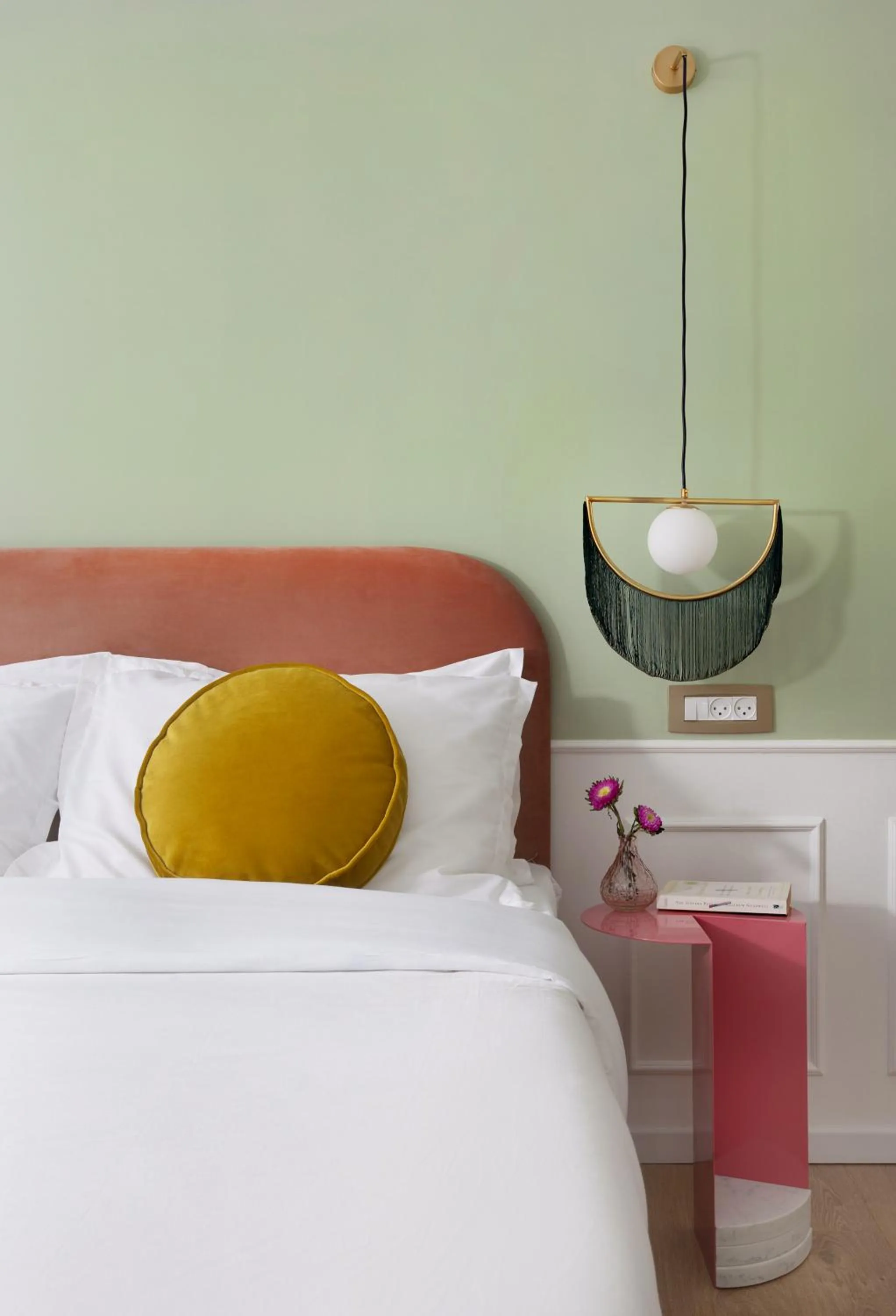 Photo of the whole room, Bed in De Cardo Boutique