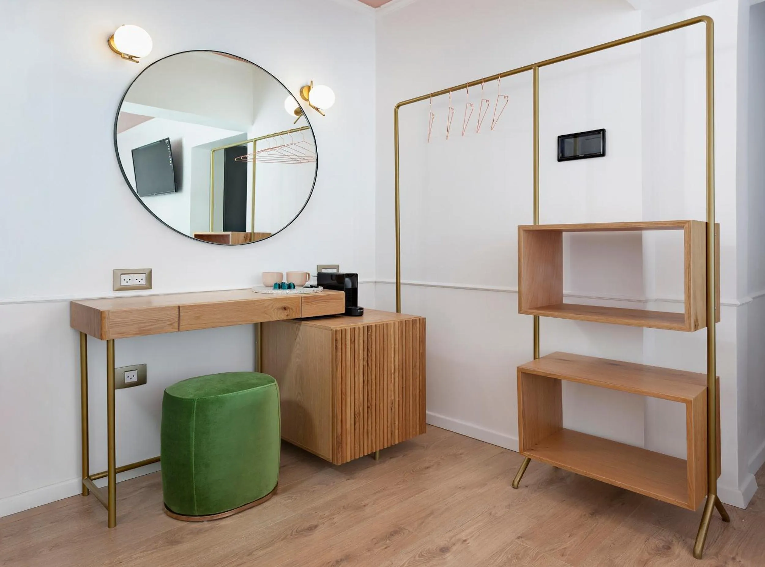 Coffee/tea facilities in De Cardo Boutique