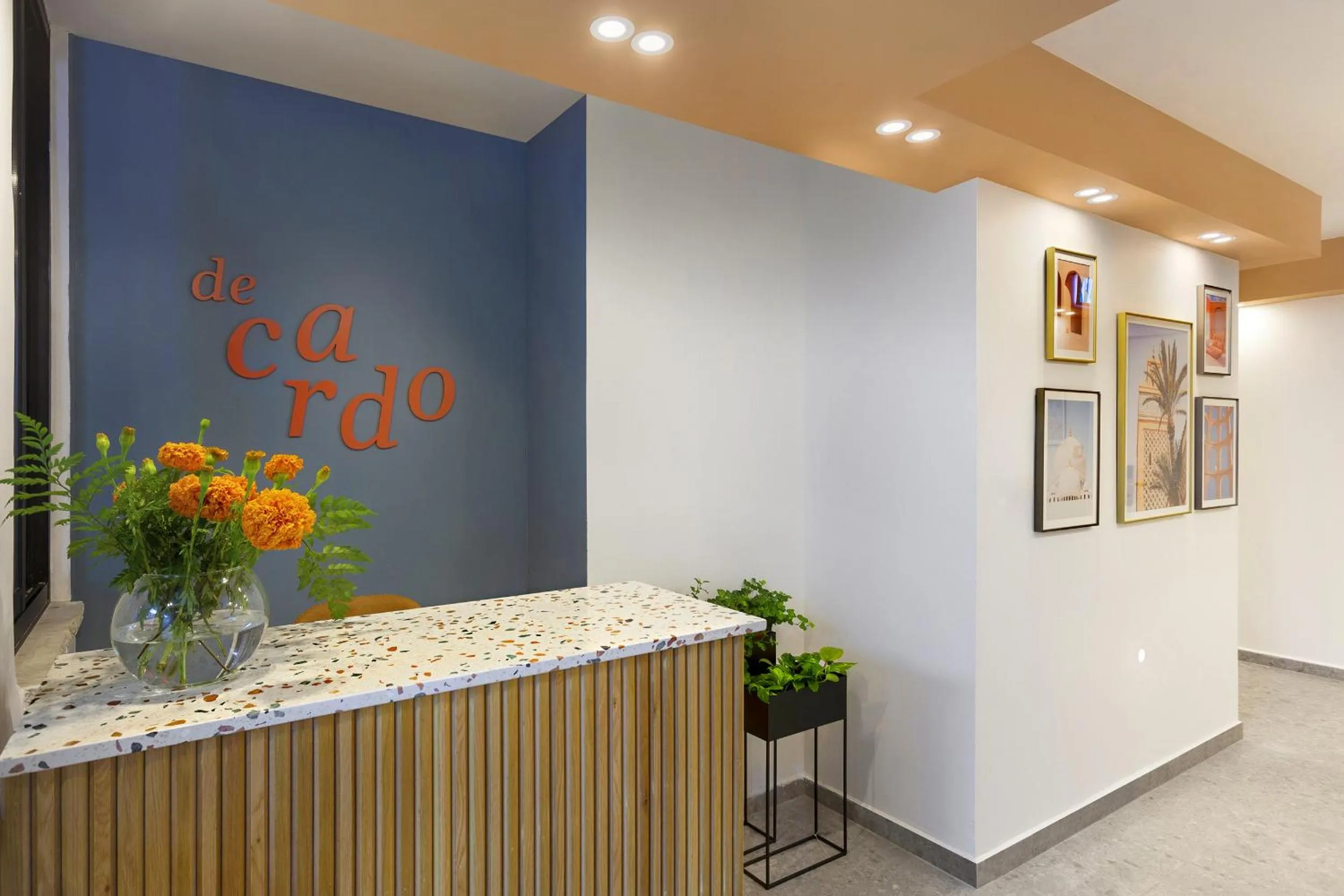 Property logo or sign in De Cardo Boutique