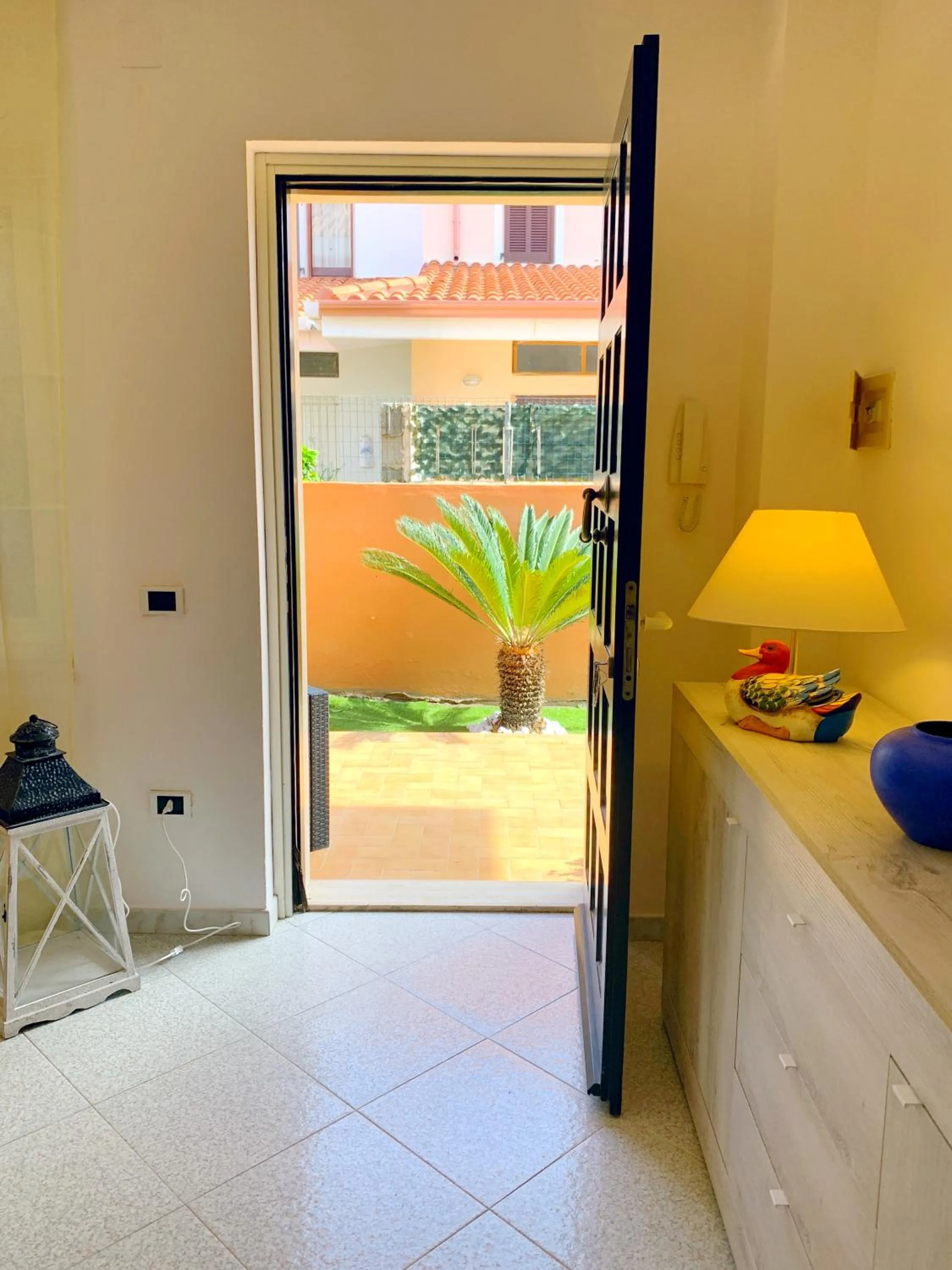 Facade/entrance in Piana Apartment