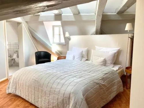 Bed in Palais Schrottenberg