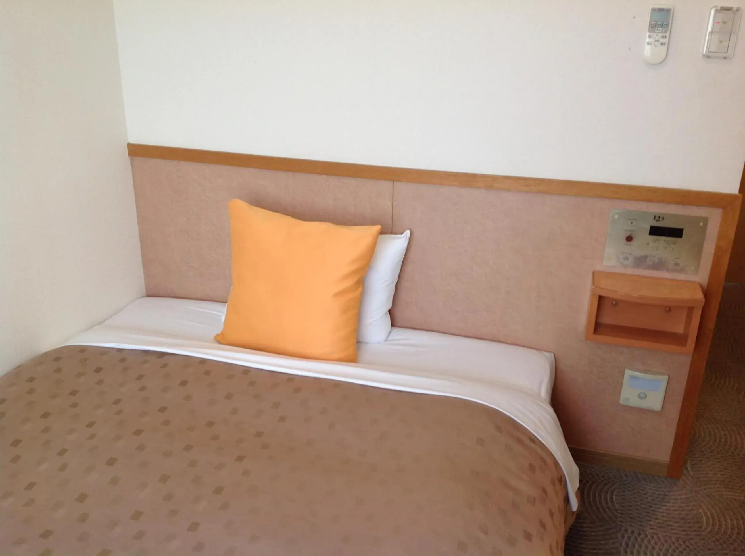 Bed in Hotel 1-2-3 Shimada Bed in Hotel 1-2-3 Shimada