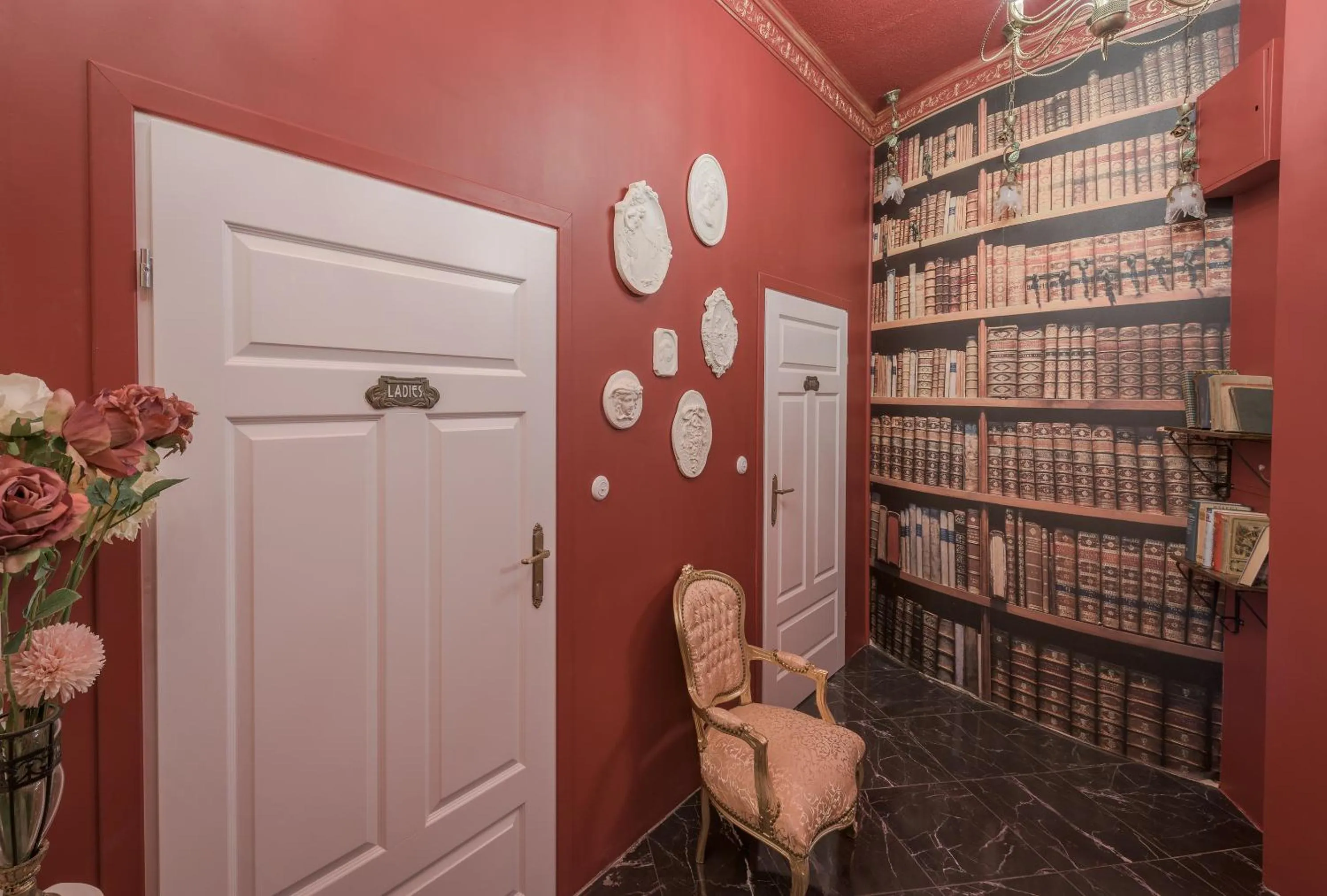 Bathroom in Hostel Night o'clock