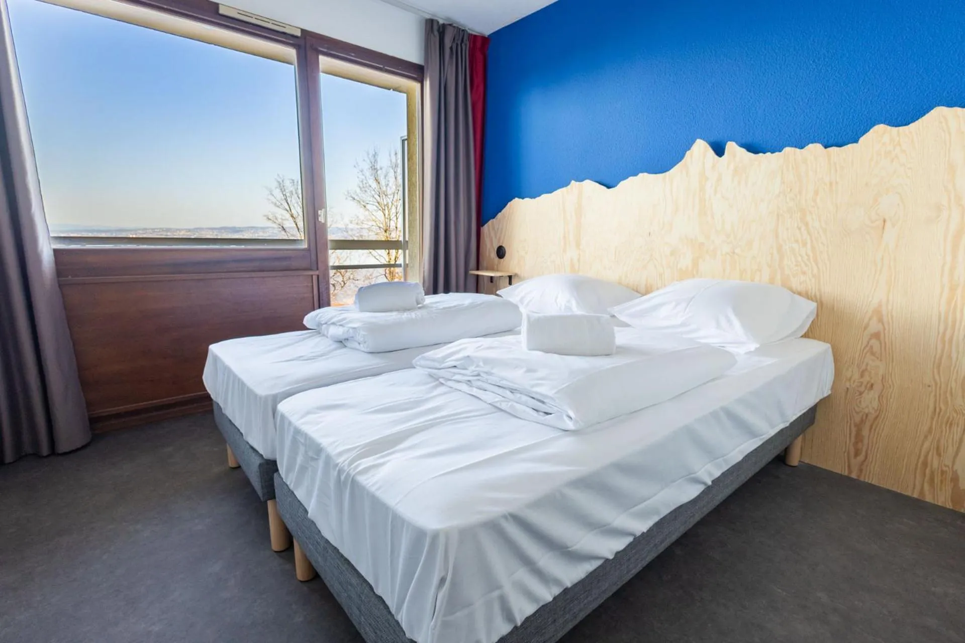 Photo of the whole room, Bed in Côté Lac Hostel Evian