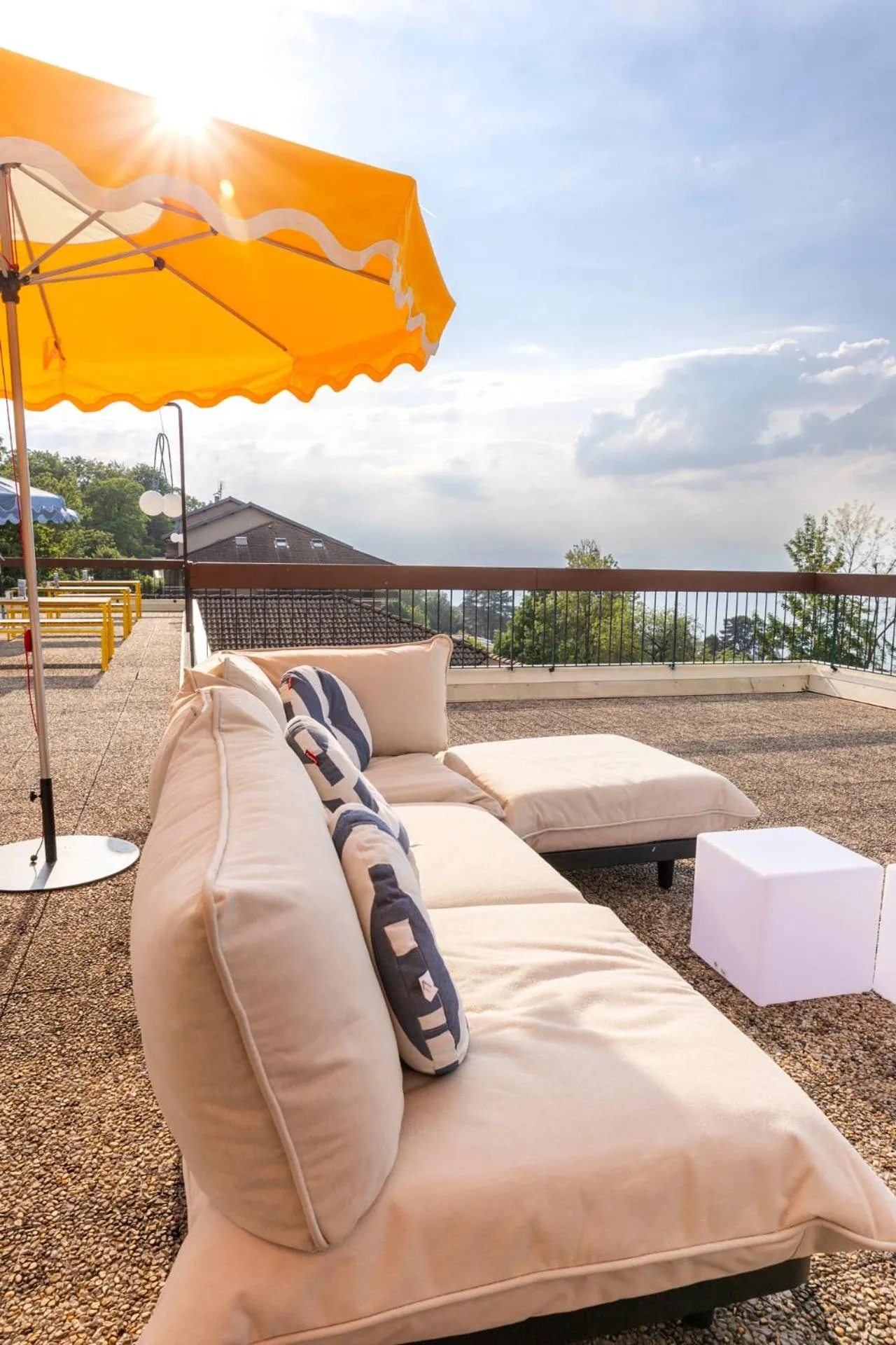 Balcony/Terrace in Côté Lac Hostel Evian