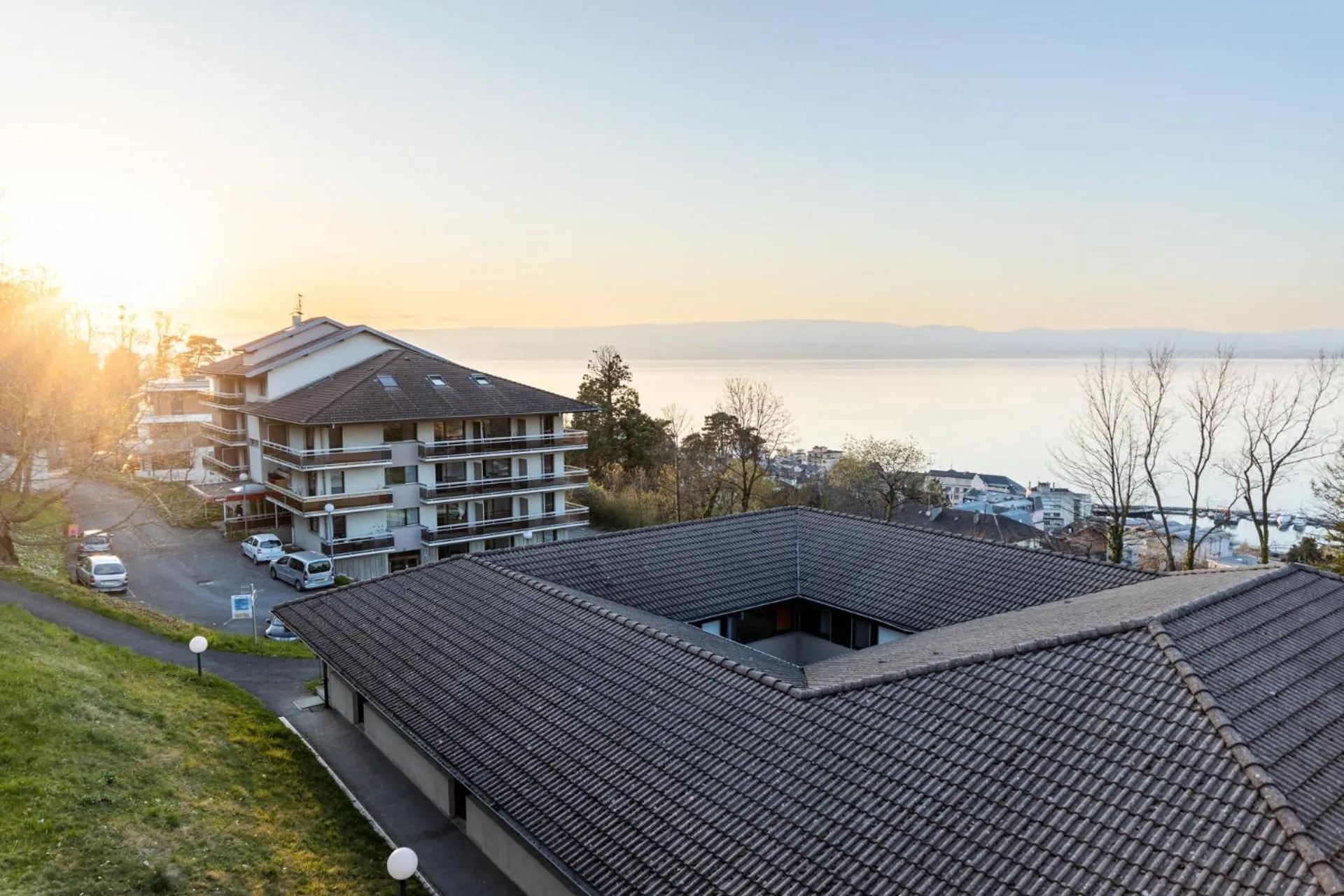 Property building in Côté Lac Hostel Evian