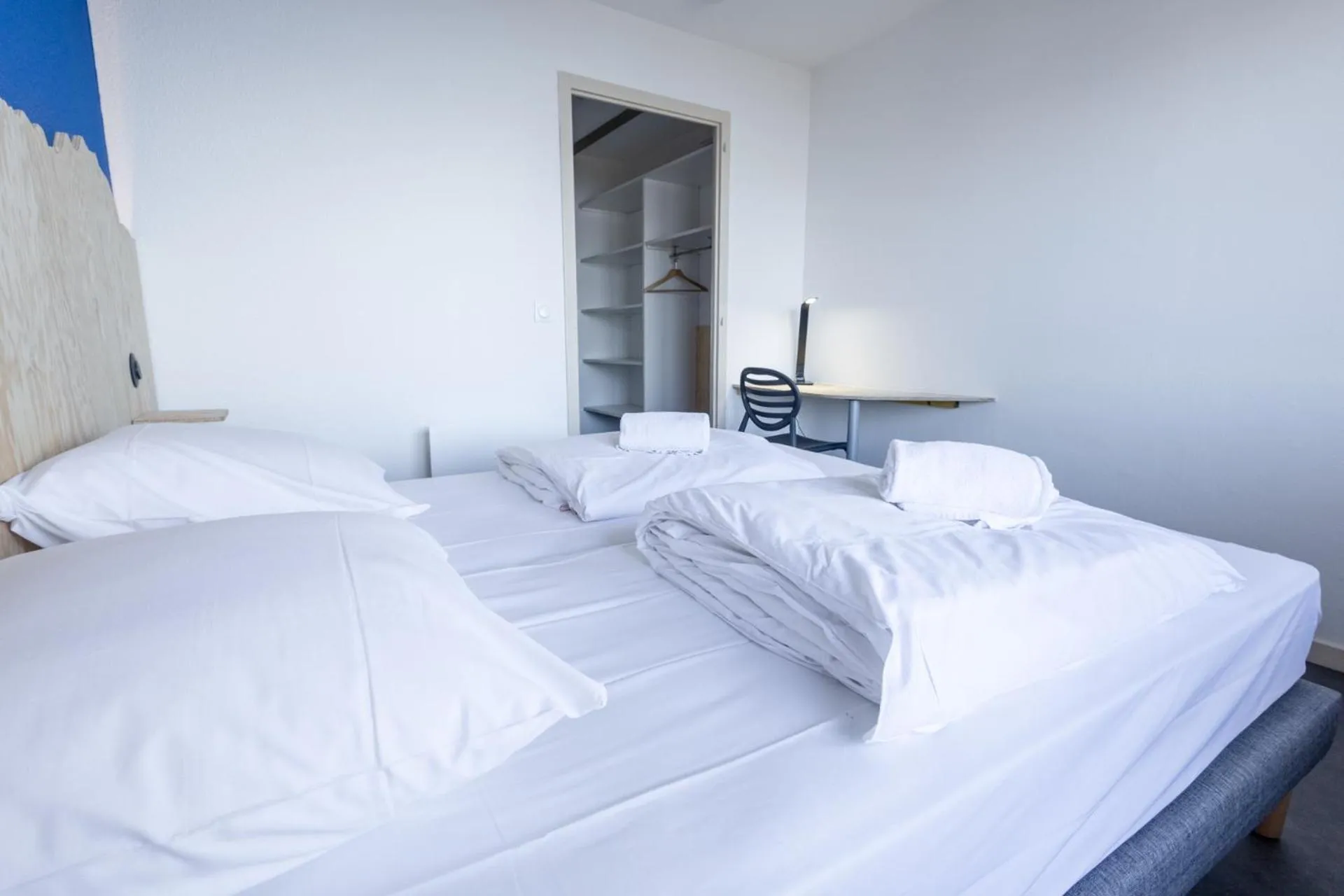 Bed in Côté Lac Hostel Evian