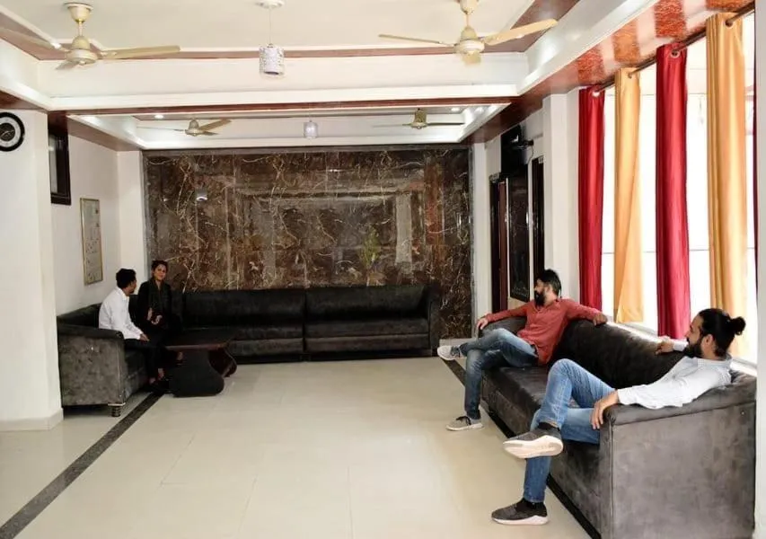Hotel O Gayatri Palace
