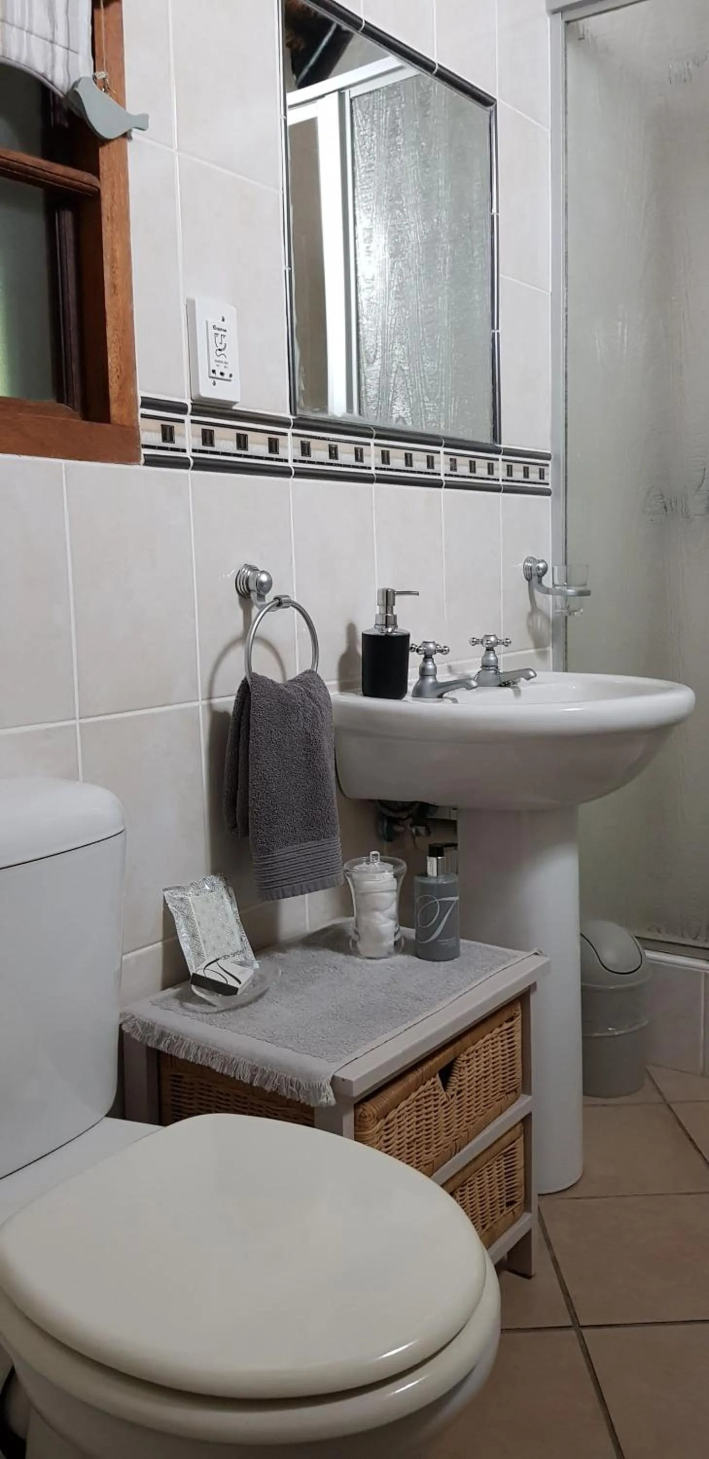 Luxury Double or Twin Room - single occupancy in African Ambience Guest House