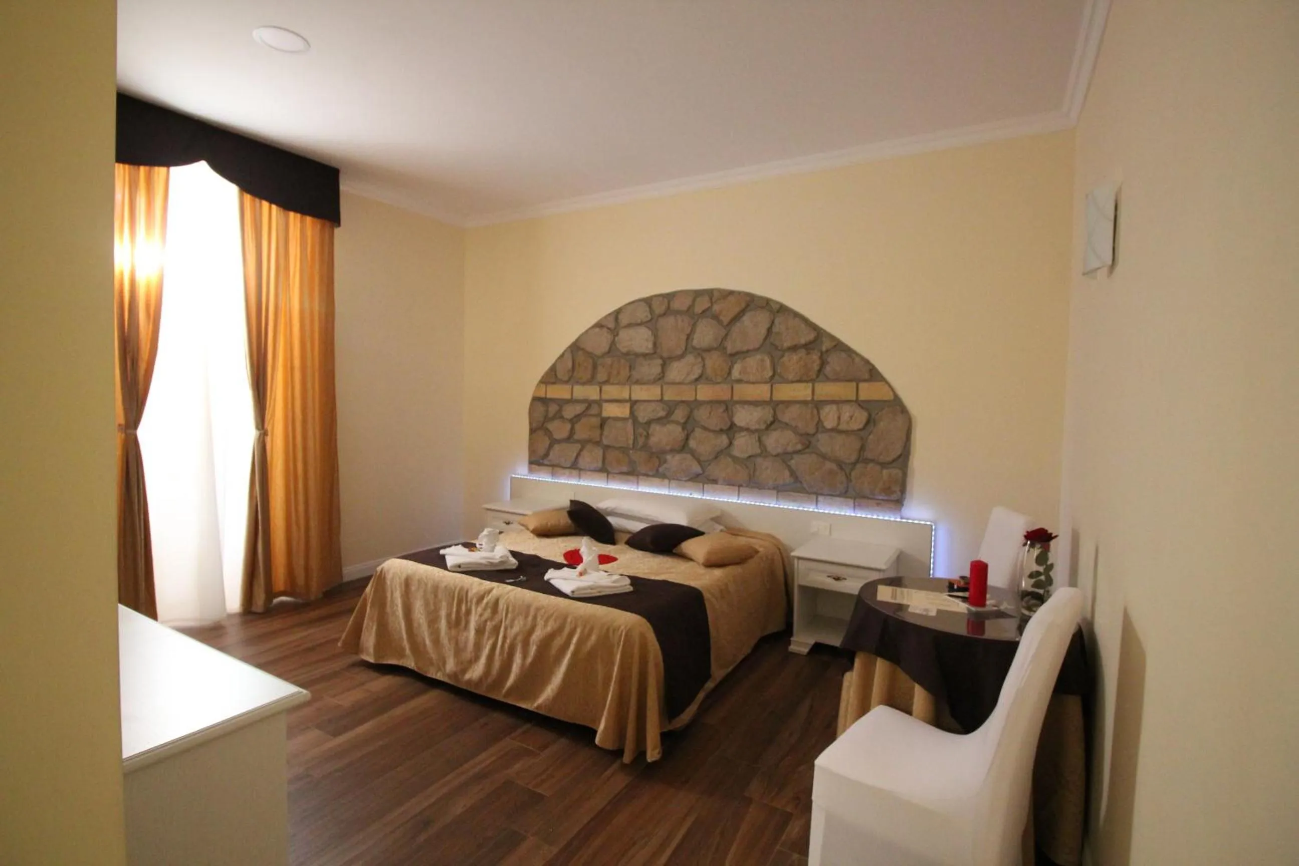 Decorative detail, Bed in Freedom Love B&B