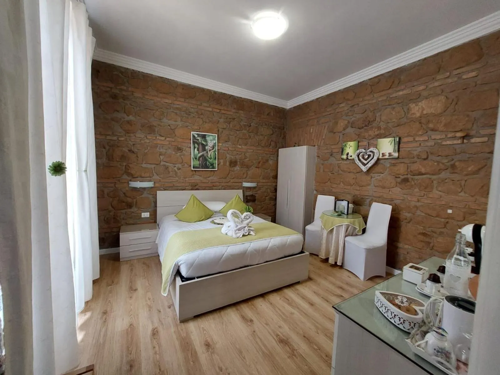 Bedroom, Bed in Freedom Love B&B