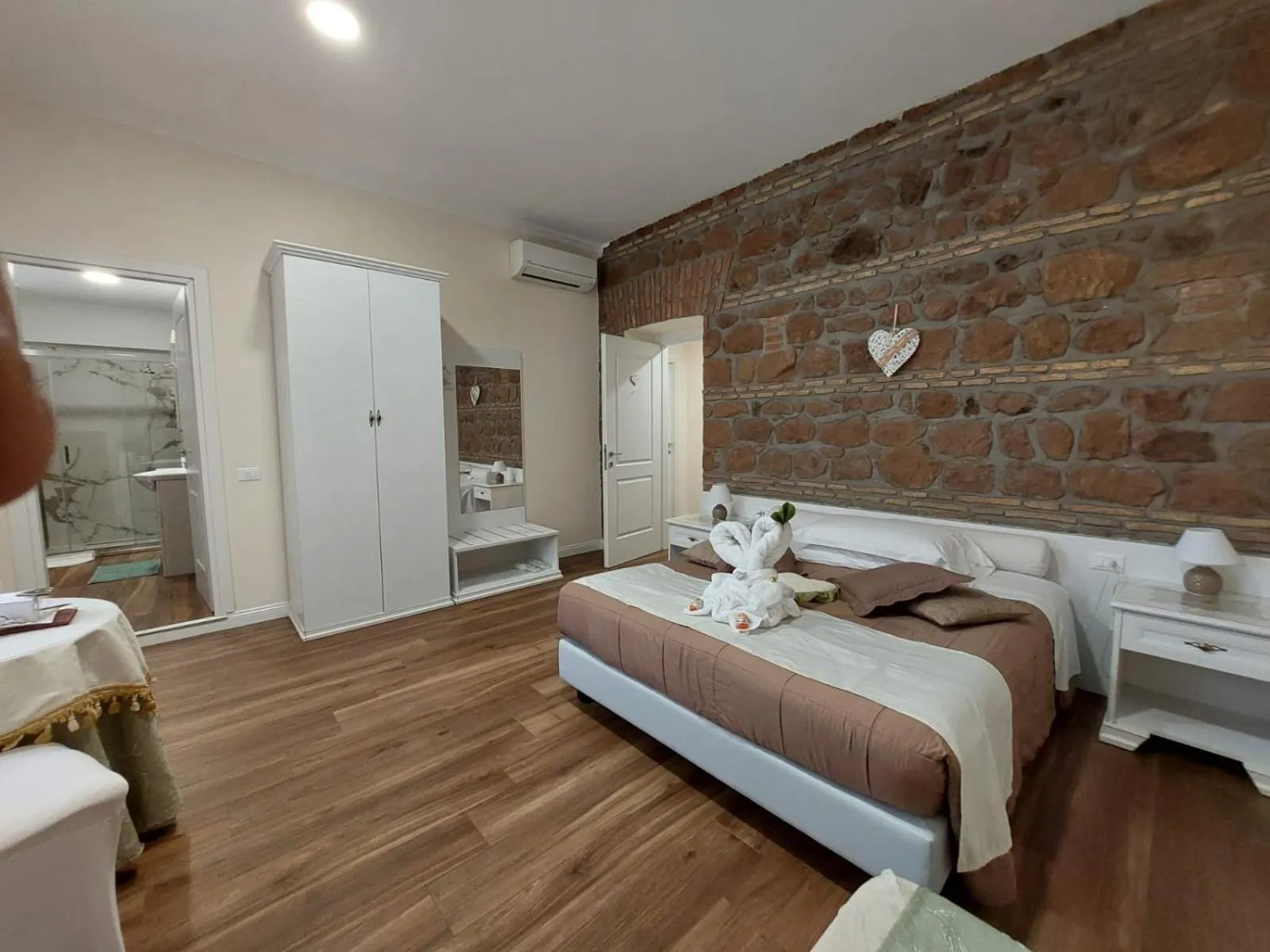 Bathroom, Bed in Freedom Love B&B