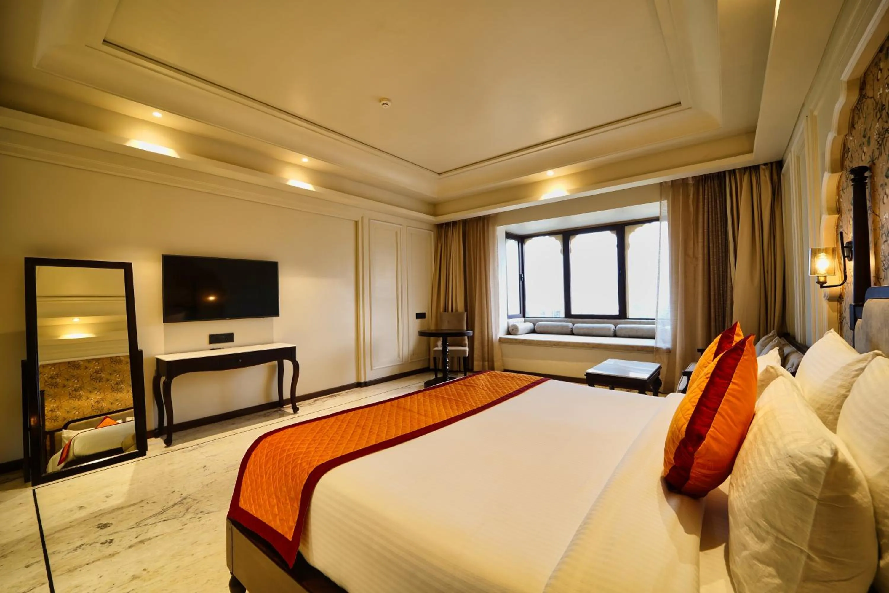 Bedroom, Bed in Sahdev Bagh