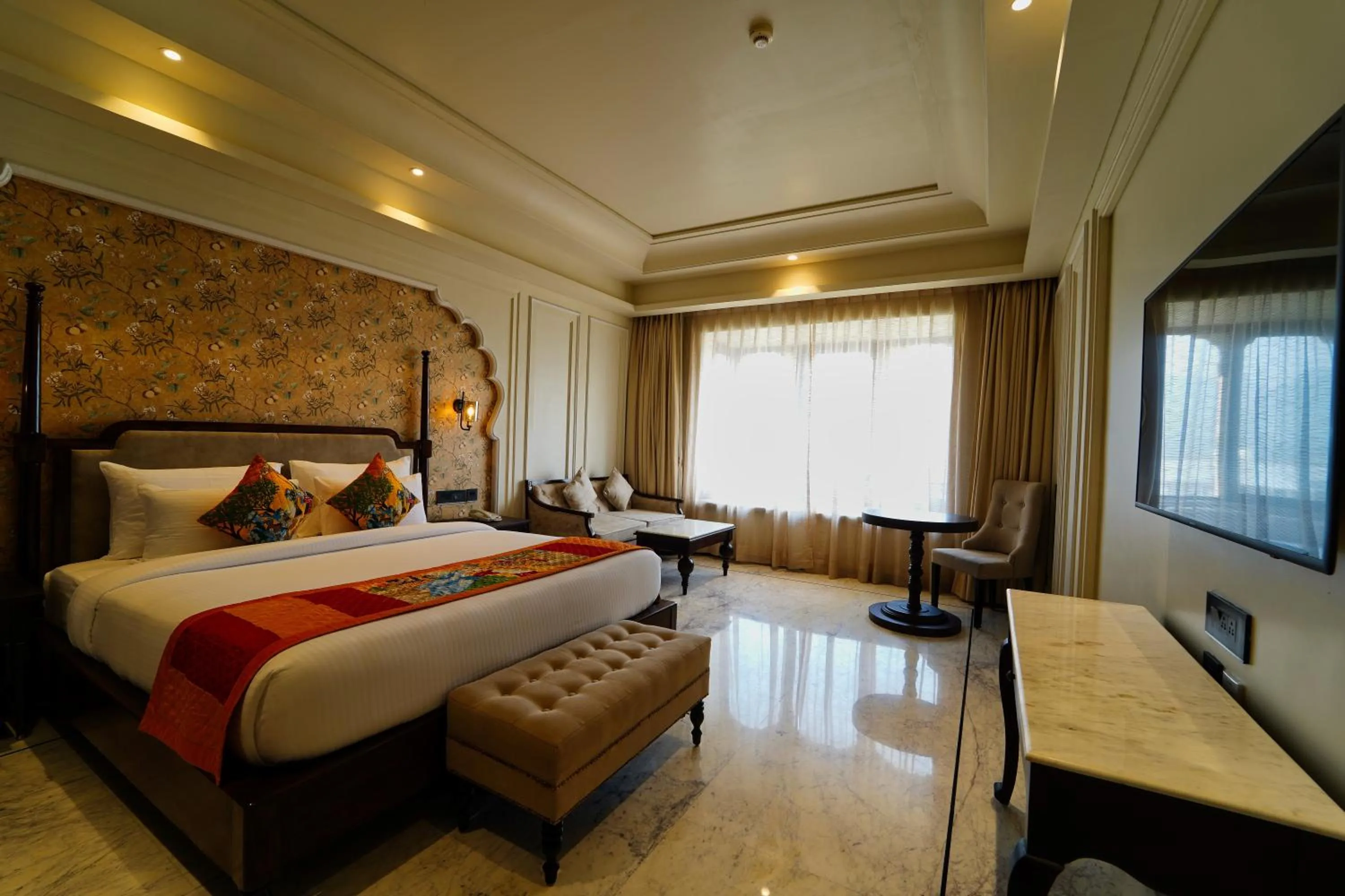 TV and multimedia, Bed in Sahdev Bagh