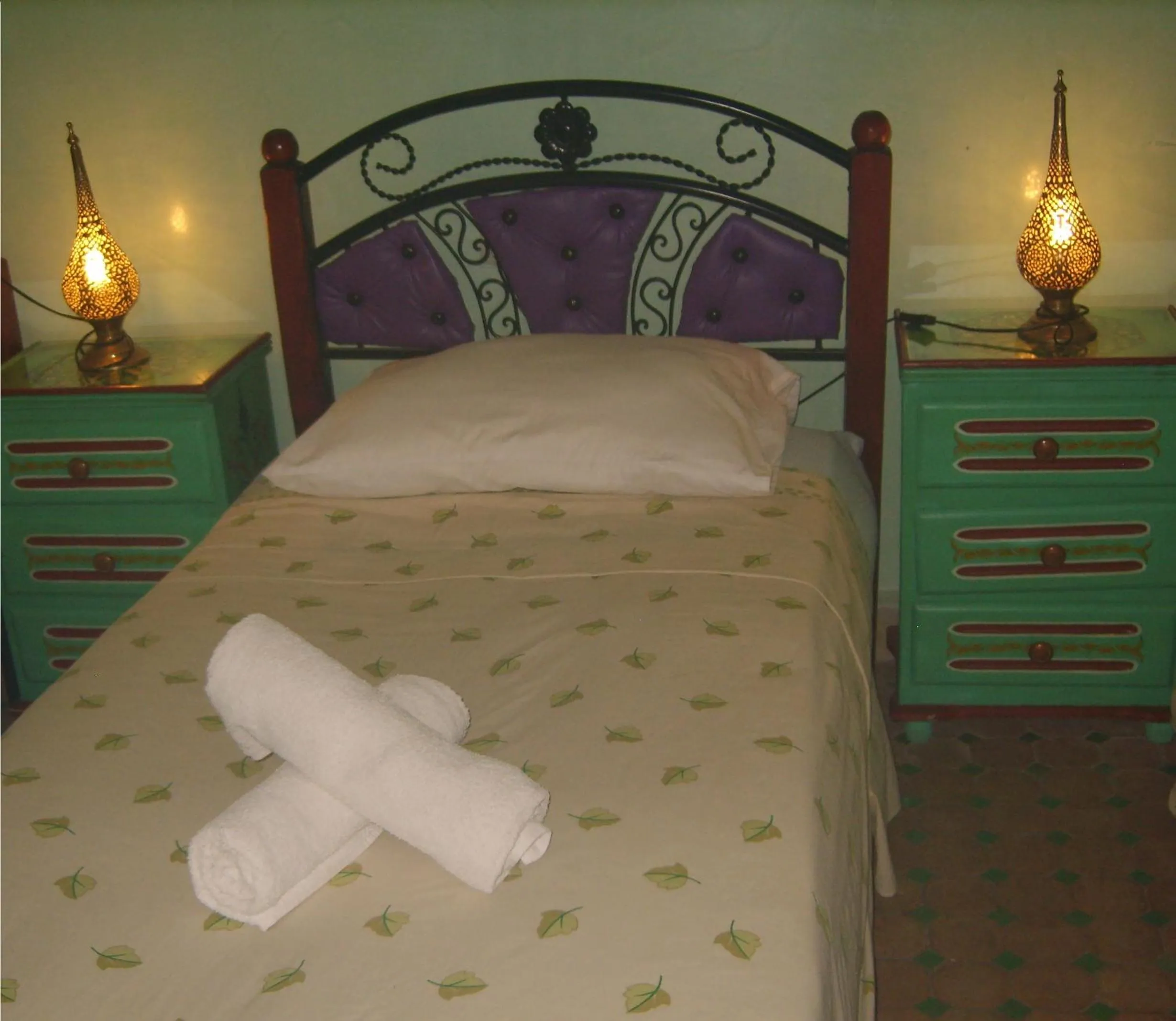 Bed in Riad Les Chrifis Navette Aéroport 24 sur 24