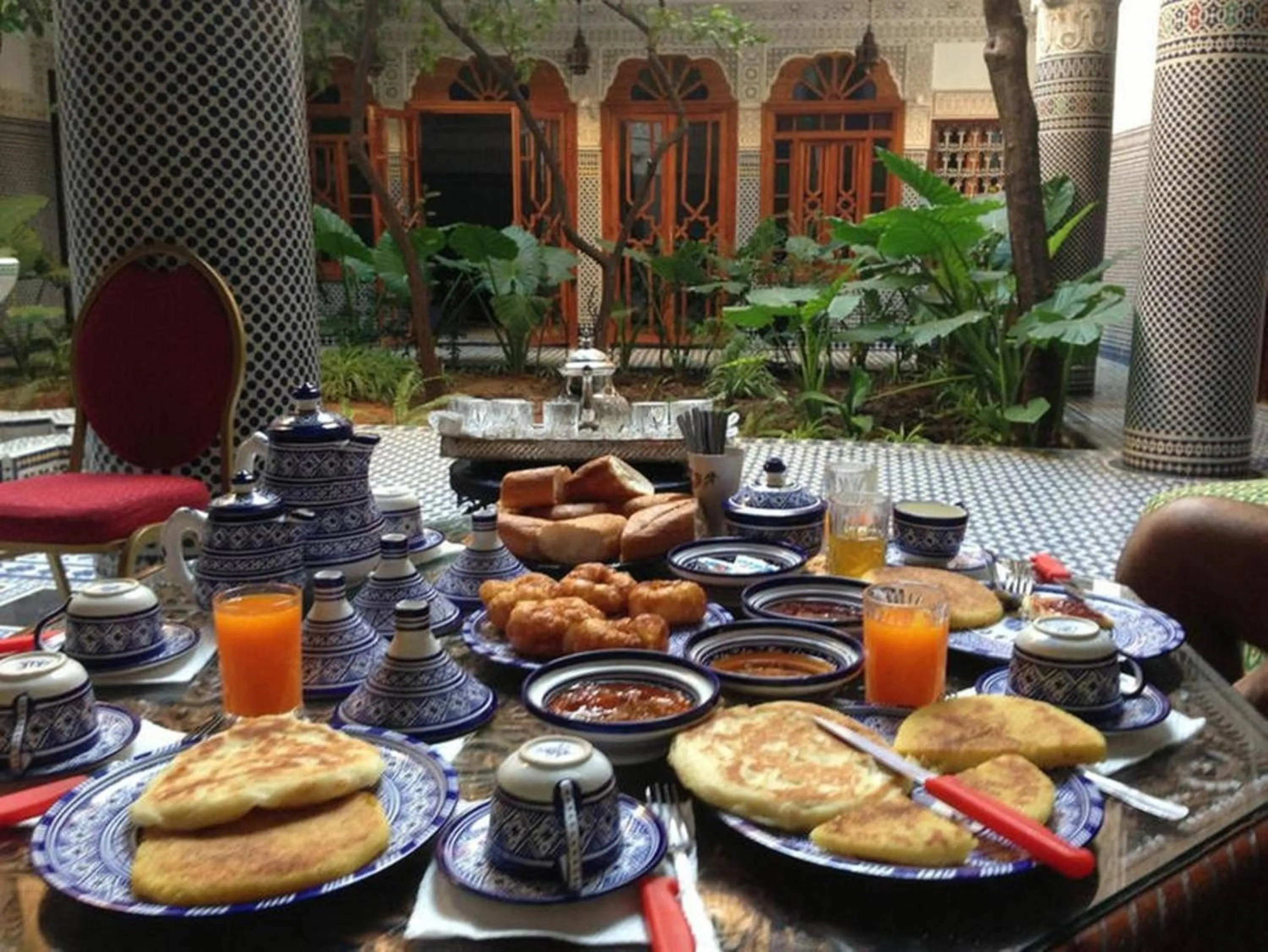 Breakfast in Riad Les Chrifis Navette Aéroport 24 sur 24