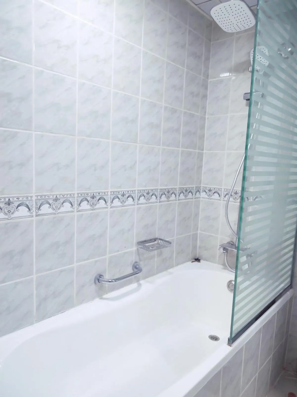 Bath in York International Hotel