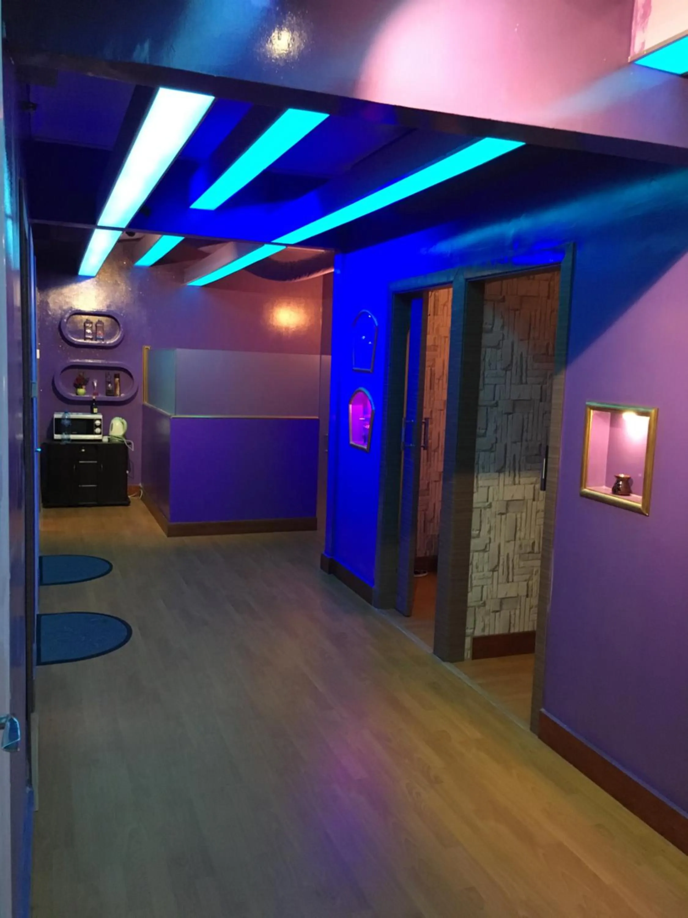 Massage in York International Hotel