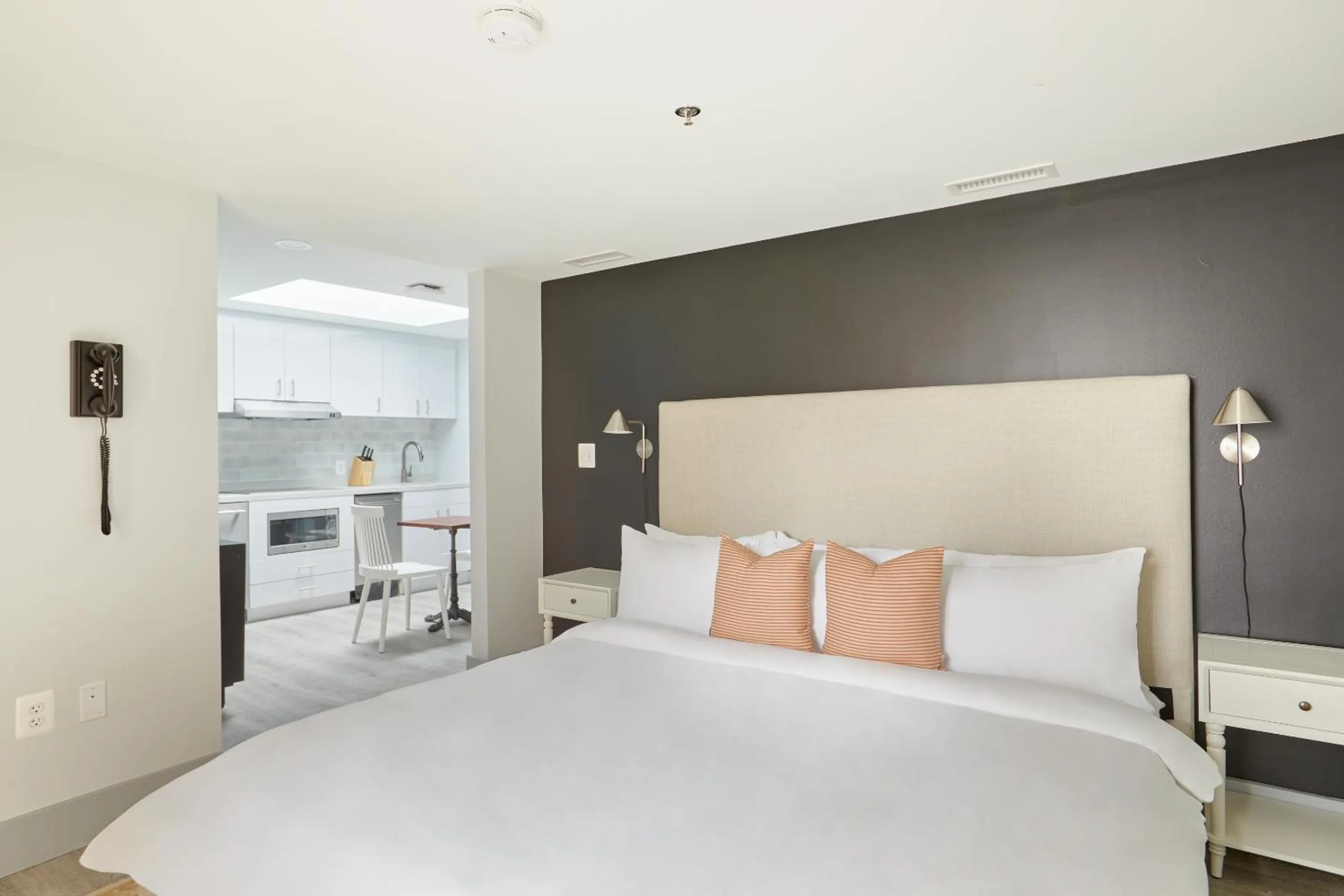 Bed in Sonder The Grace