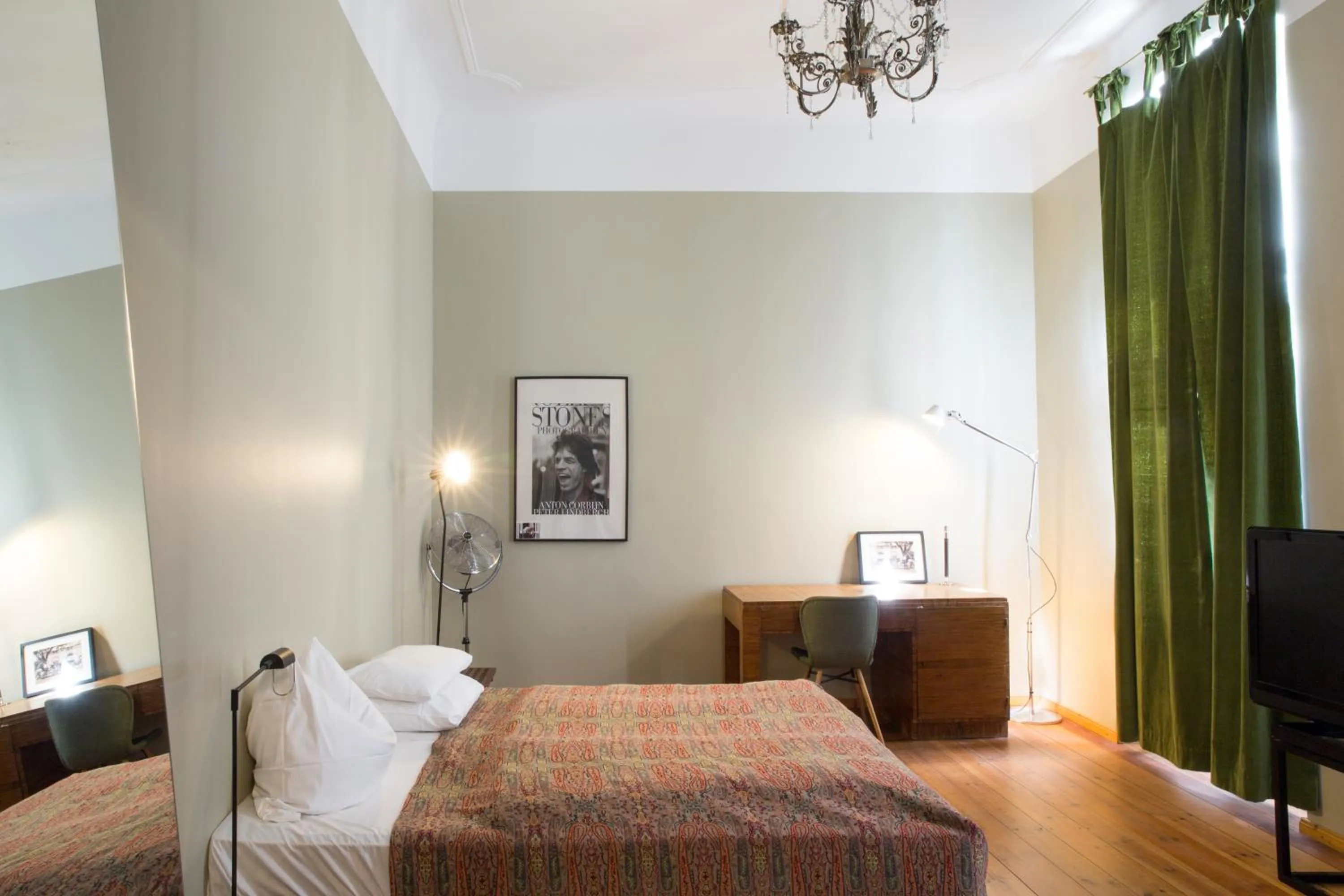 Bedroom, Bed in Hotel Art Nouveau am Kurfürstendamm