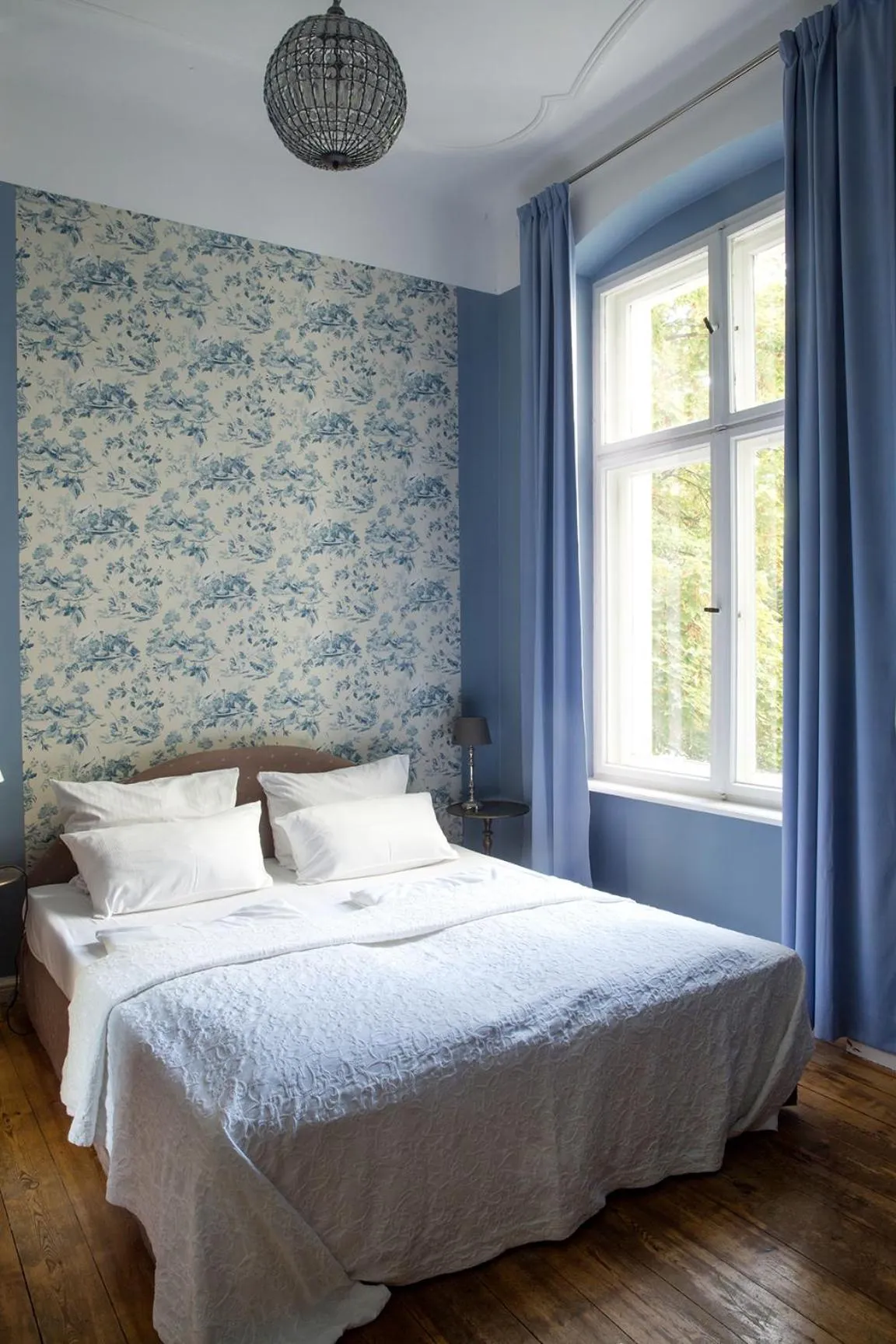 Bed in Hotel Art Nouveau am Kurfürstendamm