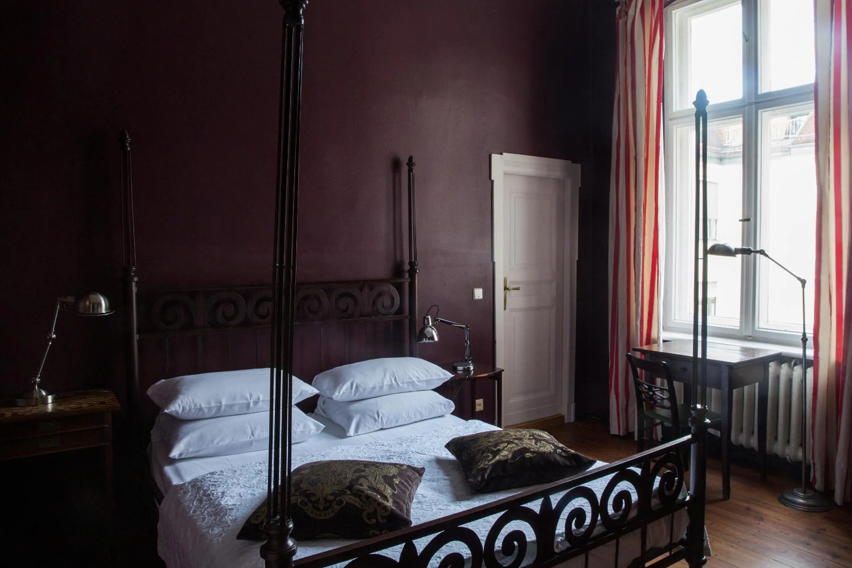 Bed in Hotel Art Nouveau am Kurfürstendamm