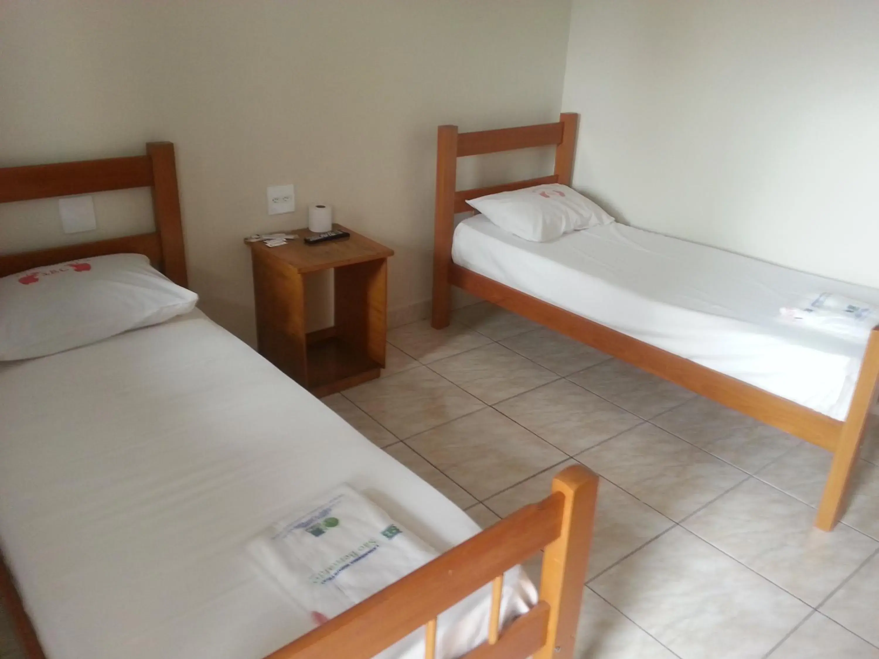 Twin Room with Bathroom in Hotel Karisma II Twin Room with Bathroom in Hotel Karisma II
