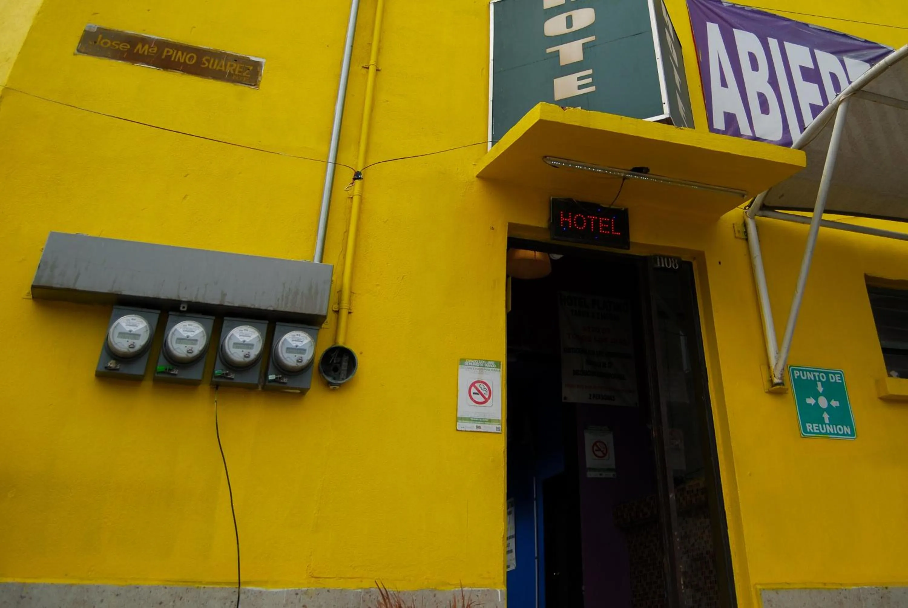 Facade/entrance in Hotel Platino