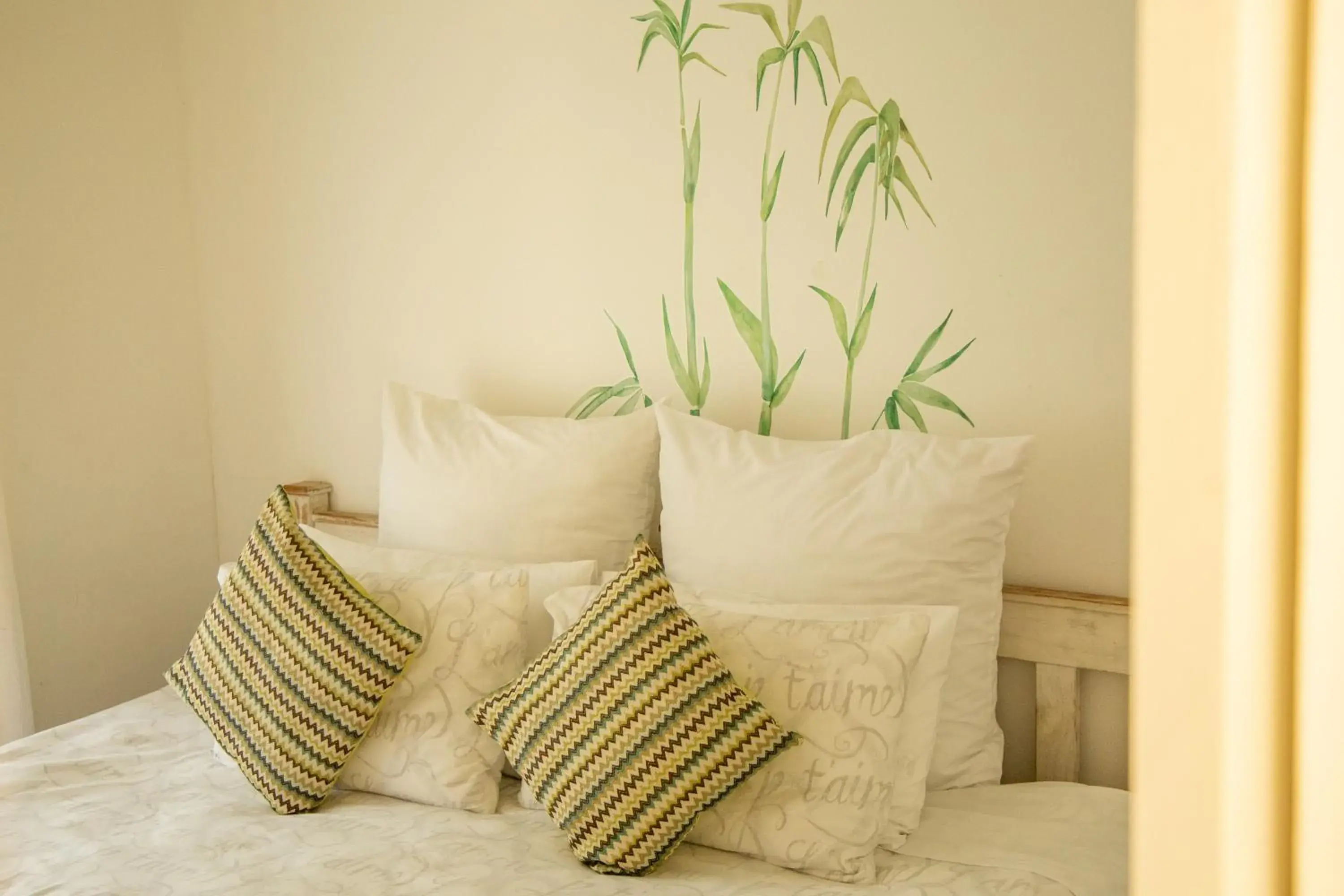 Bedroom, Bed in Lincoln Cottages BnB & Self-Catering Bedroom, Bed in Lincoln Cottages BnB & Self-Catering