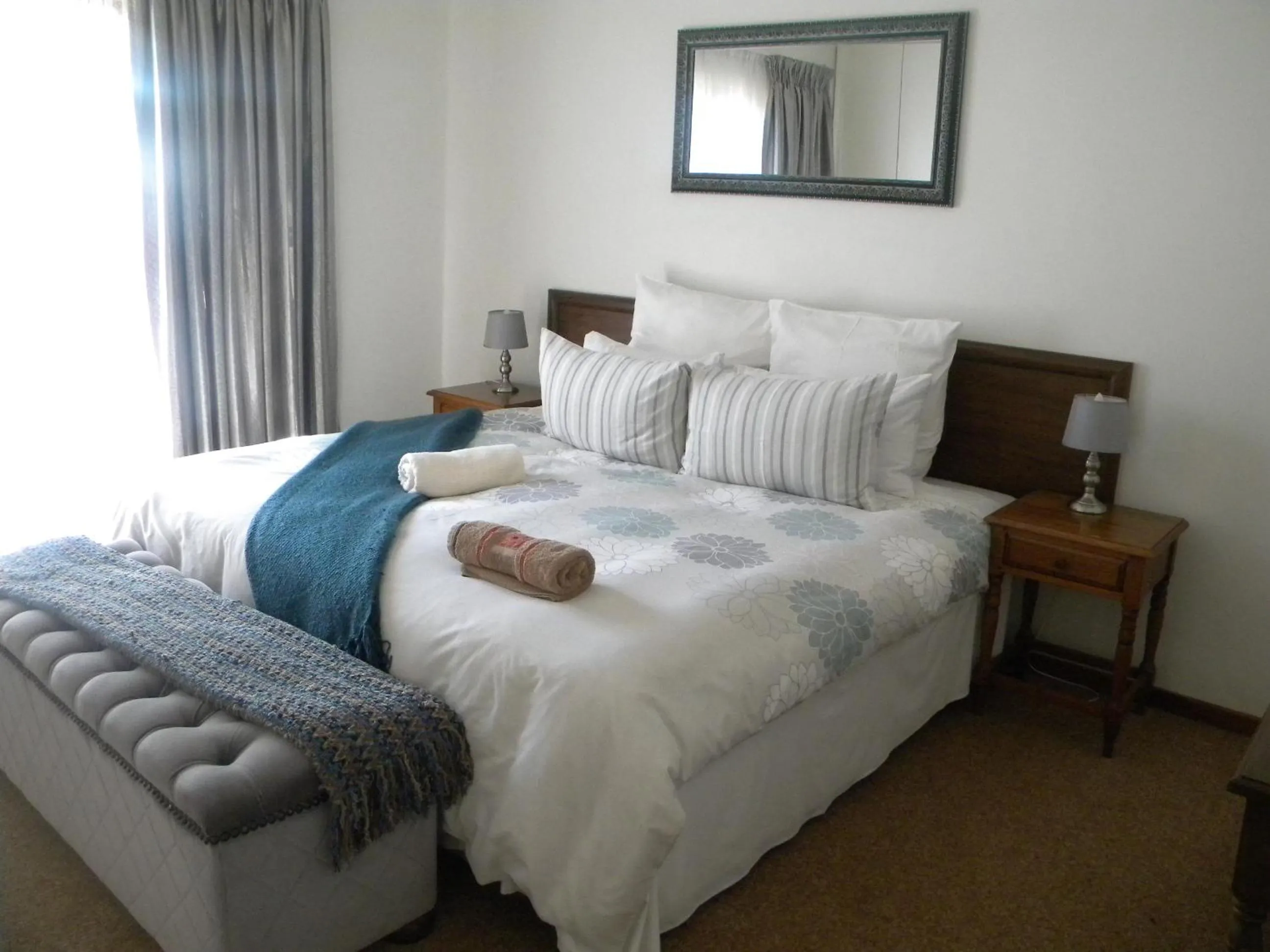 Photo of the whole room, Bed in Lincoln Cottages BnB & Self-Catering