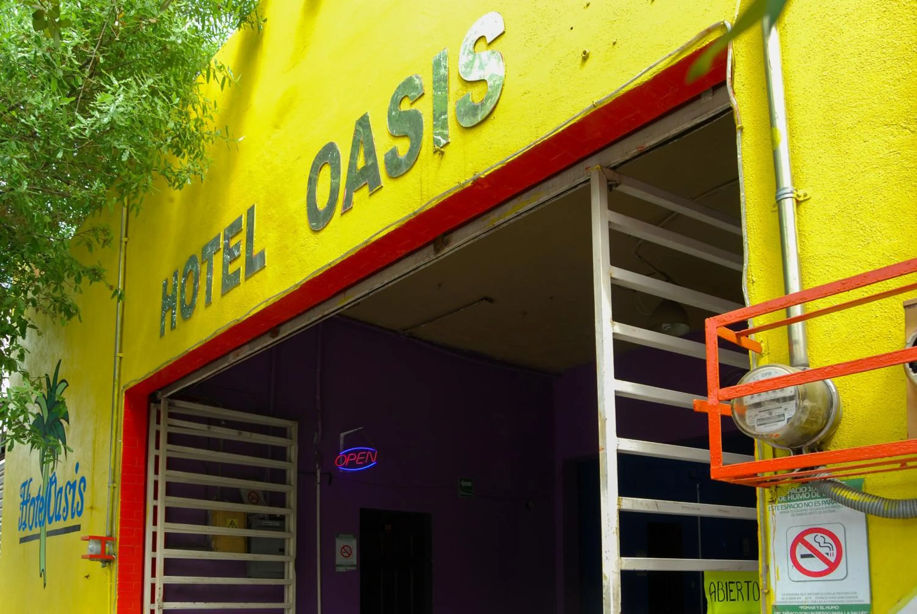 Facade/entrance in OYO Hotel Oasis
