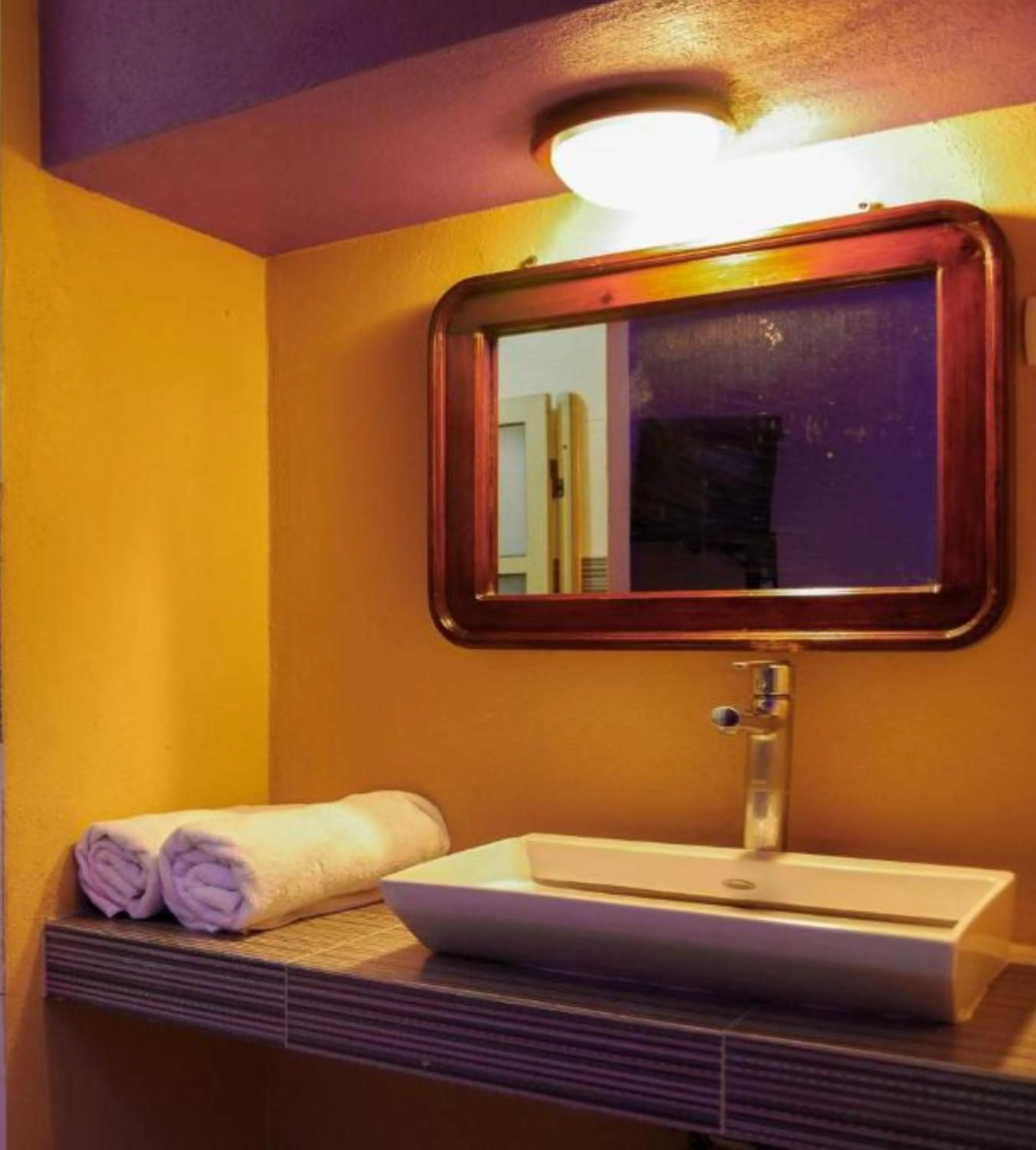 Bathroom in OYO Hotel Oasis