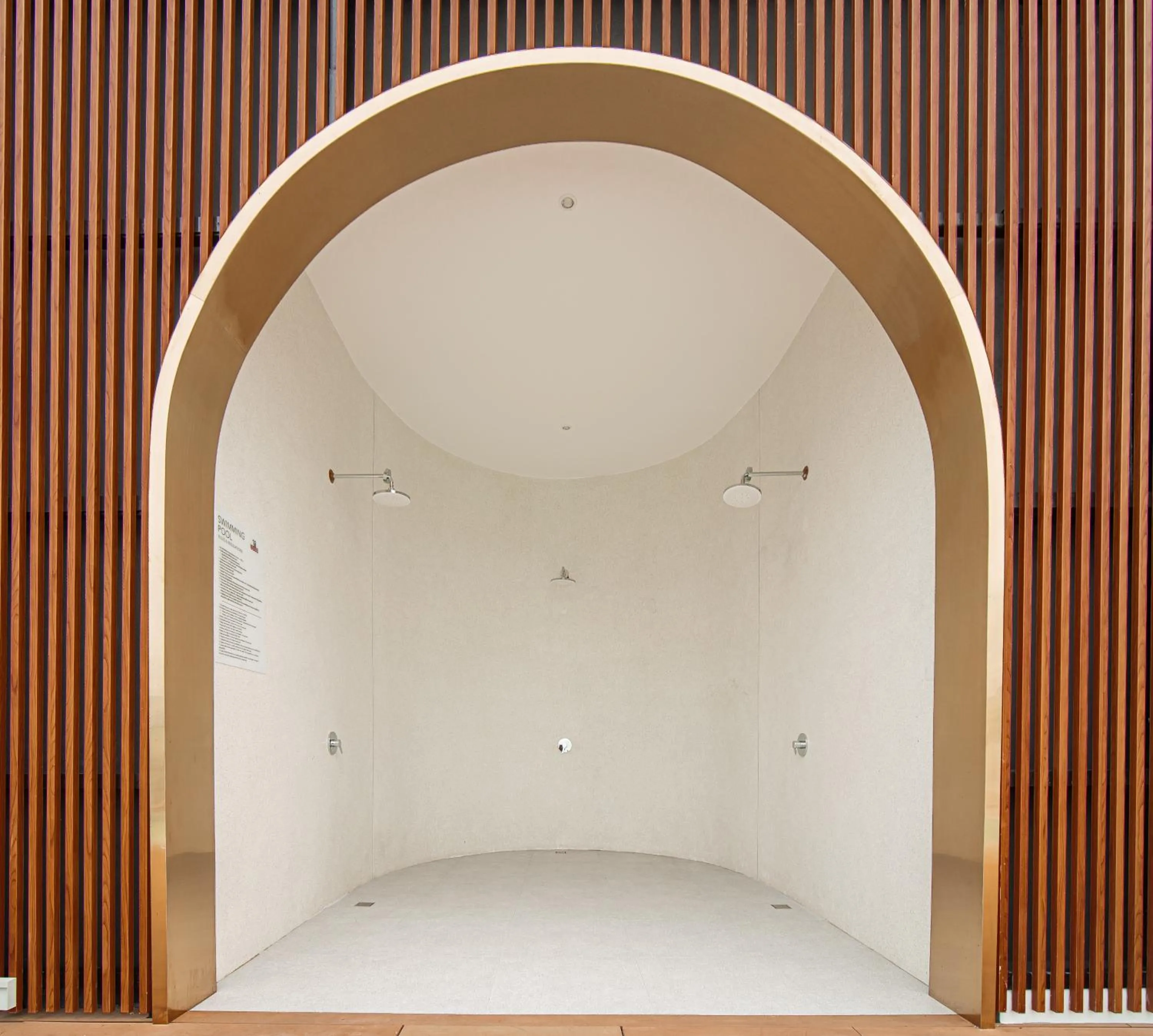 Swimming pool in Aspira Residence Sukhumvit 71