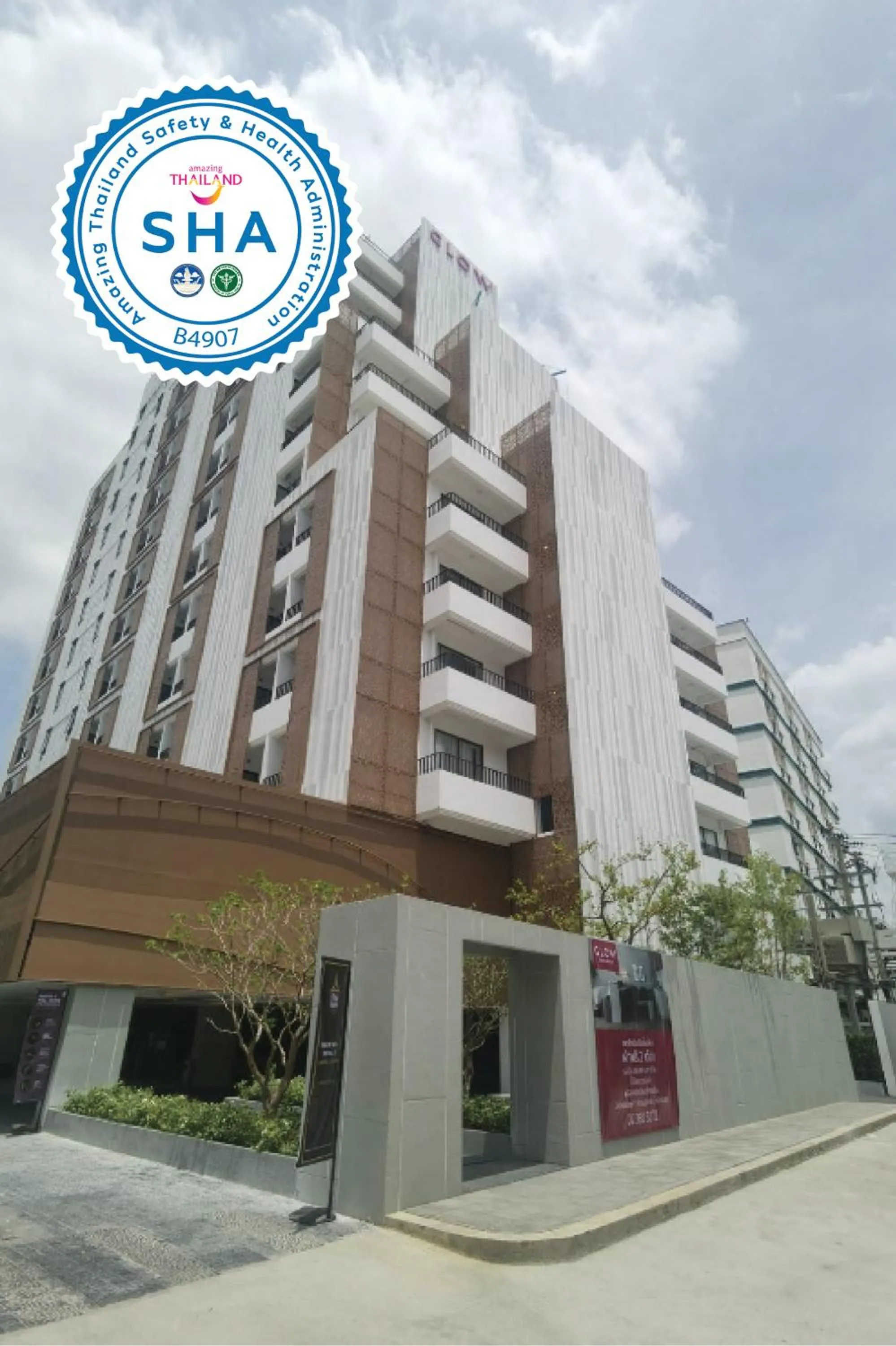 Property building in Aspira Residence Sukhumvit 71