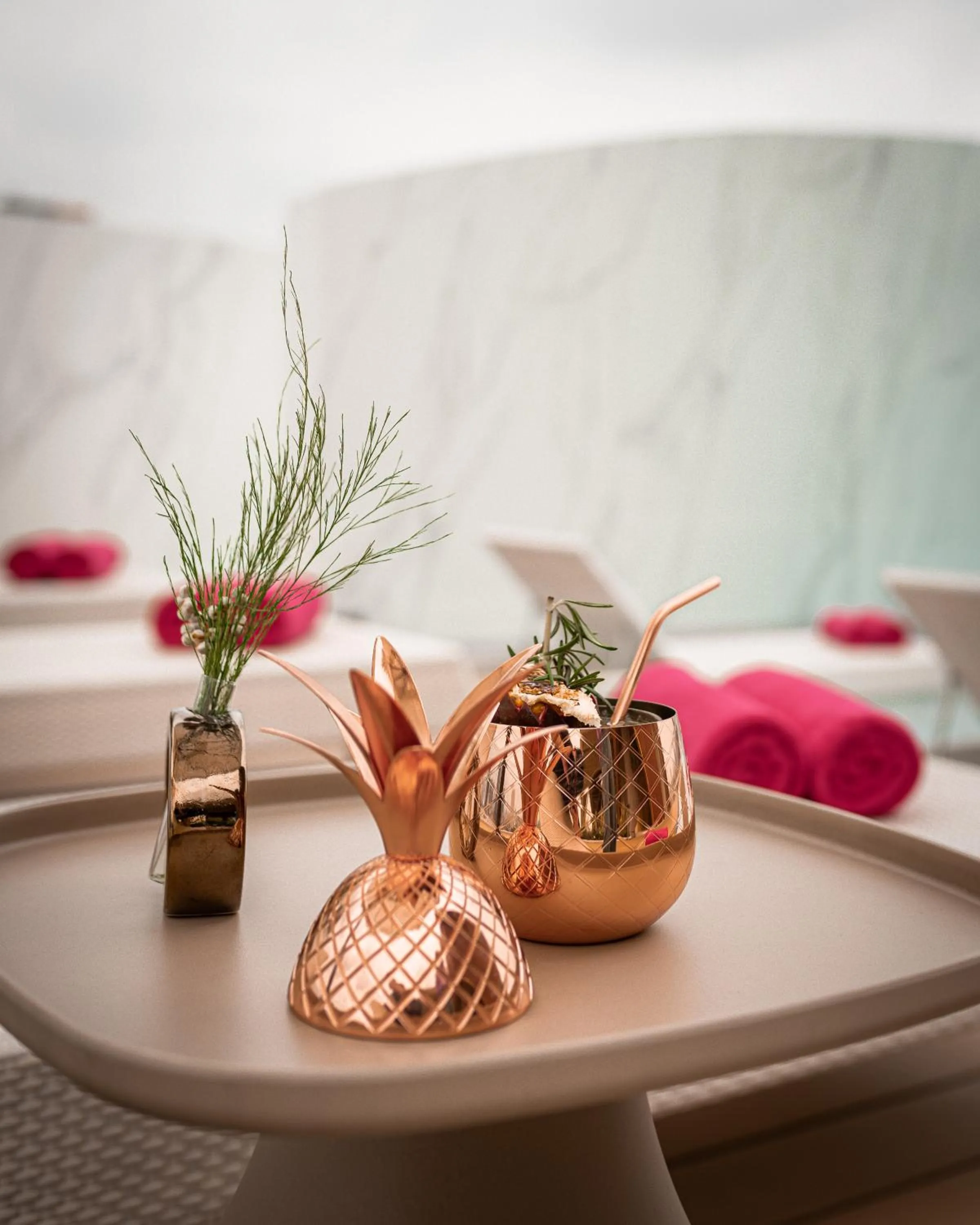 Swimming pool in Aspira Residence Sukhumvit 71