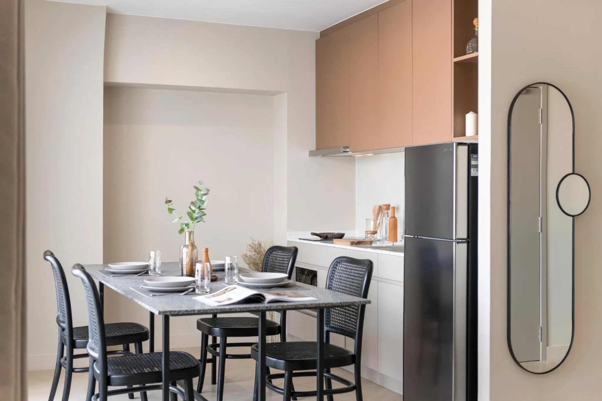 Kitchen or kitchenette in Aspira Residence Sukhumvit 71