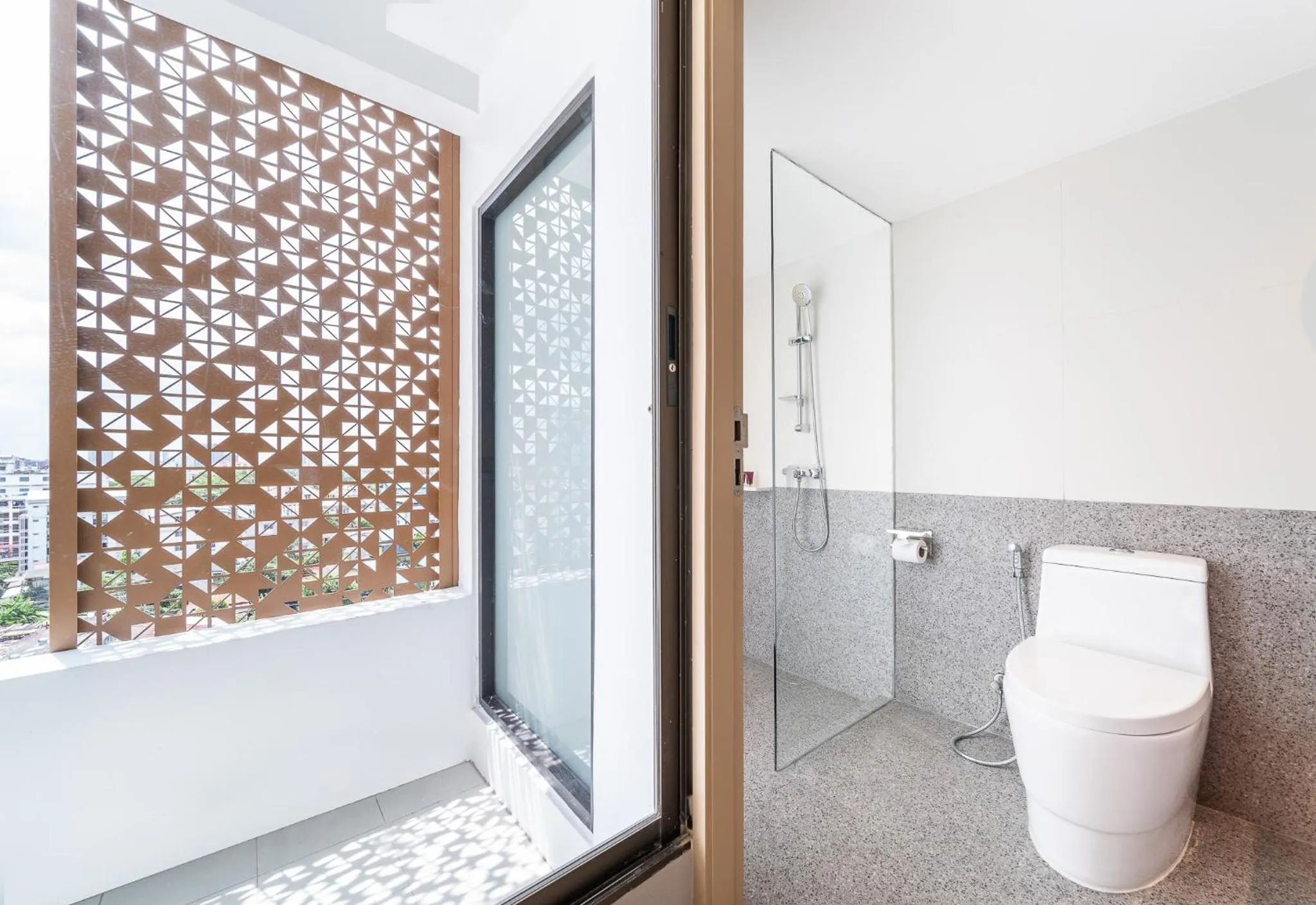 Shower in Aspira Residence Sukhumvit 71