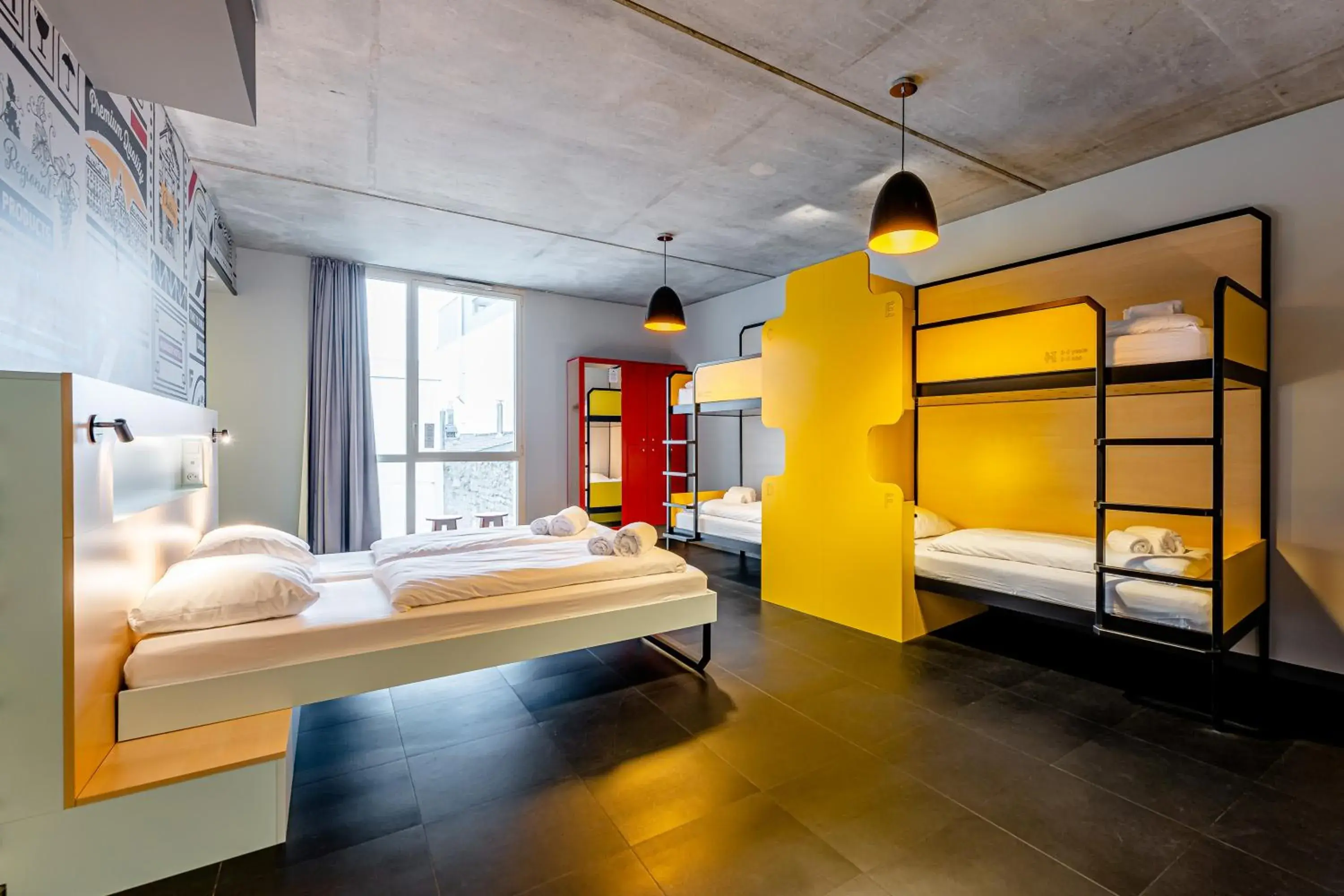 Bed in 6-Bed Mixed Dormitory Room in MEININGER Hotel Bordeaux Gare Saint-Jean Bed in 6-Bed Mixed Dormitory Room in MEININGER Hotel Bordeaux Gare Saint-Jean