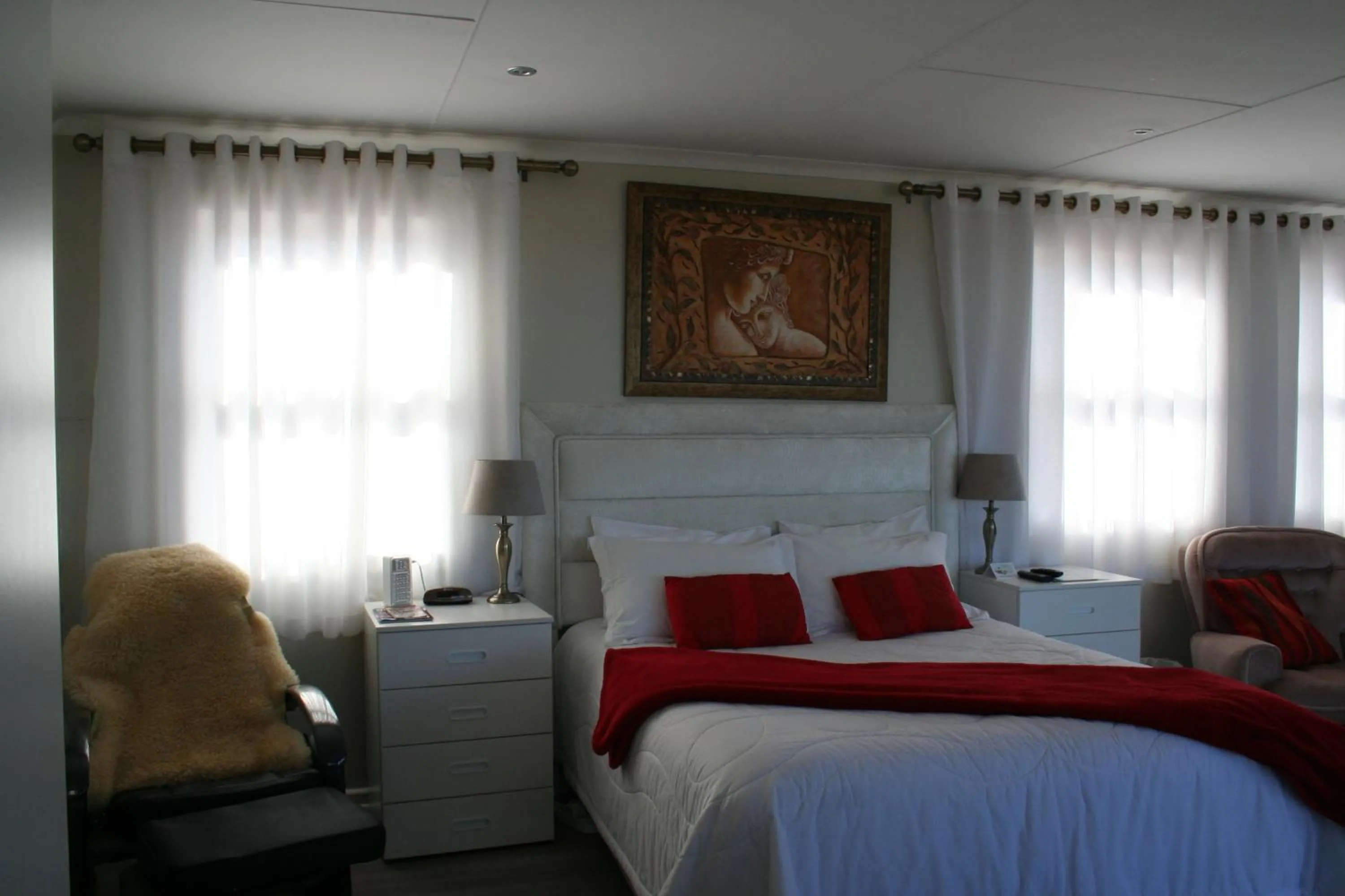 Bedroom, Bed in Ocean Dreams B&B