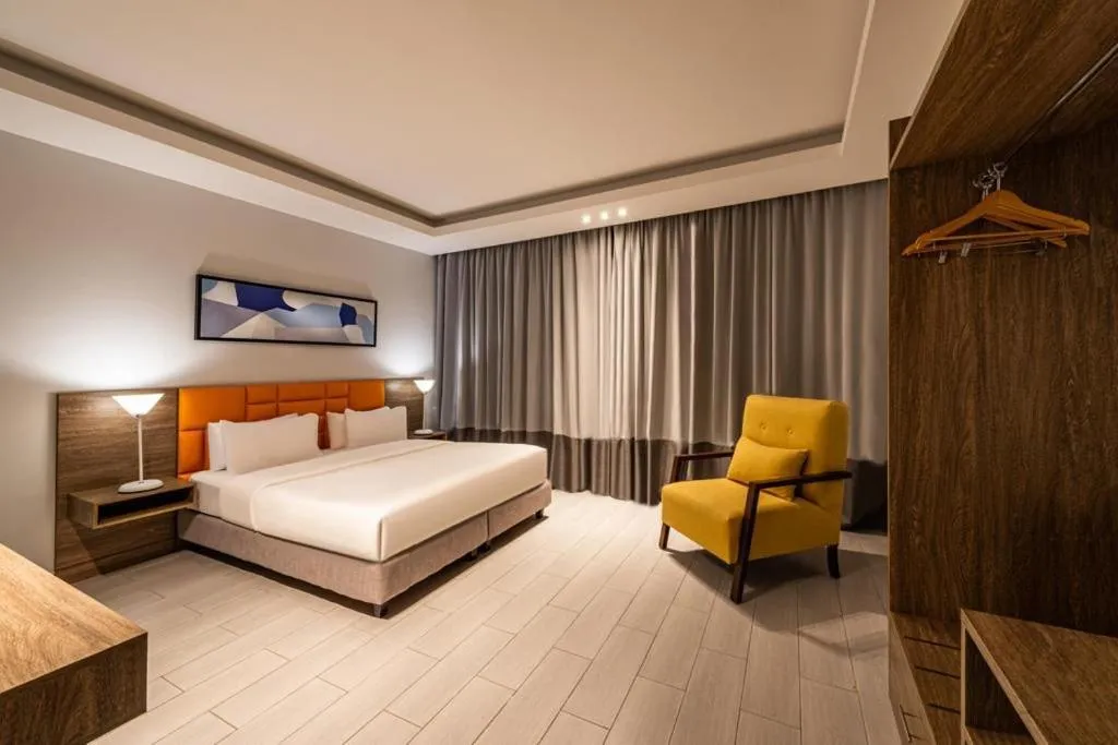 Bed in HDB Al Khobar Resort & Spa